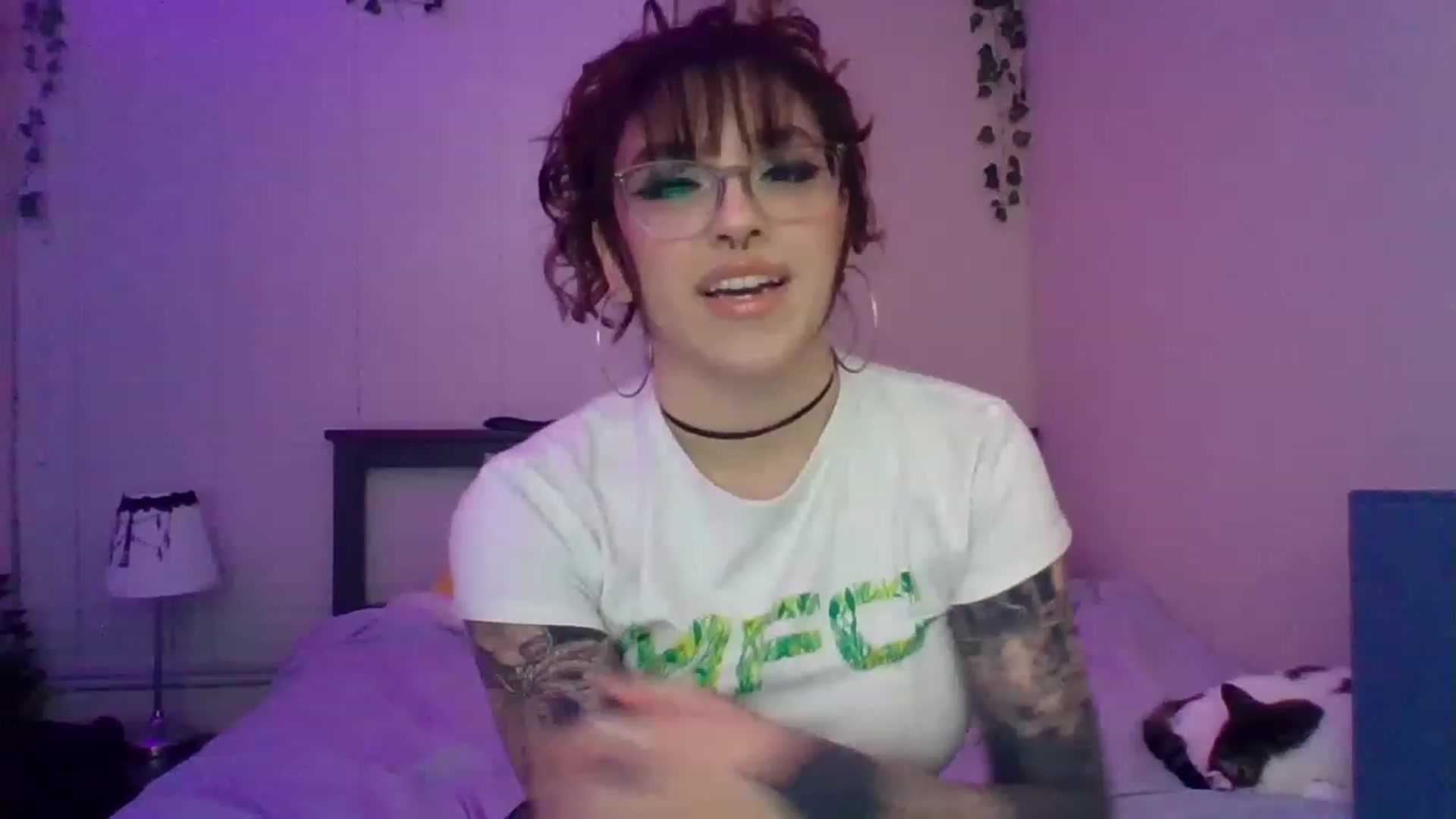 Gallery image thumbnail from GeminiJade69's myfreecams stream on, 05/17/2023, 07:50 image 10 of 20