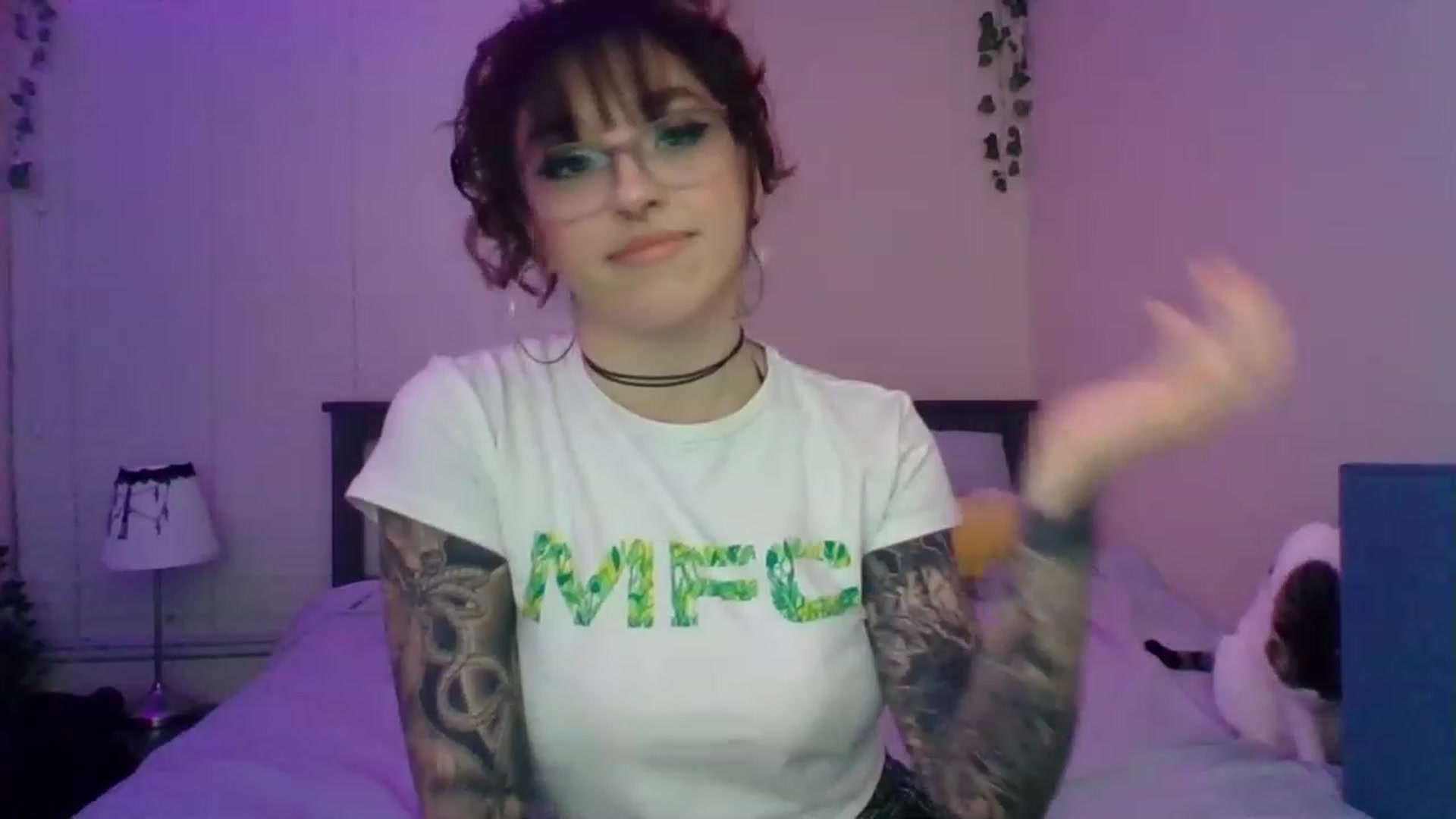 Gallery image thumbnail from GeminiJade69's myfreecams stream on, 05/17/2023, 07:50 image 7 of 20