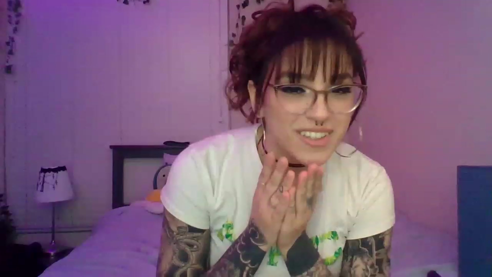 Gallery image thumbnail from GeminiJade69's myfreecams stream on, 05/17/2023, 07:50 image 17 of 20