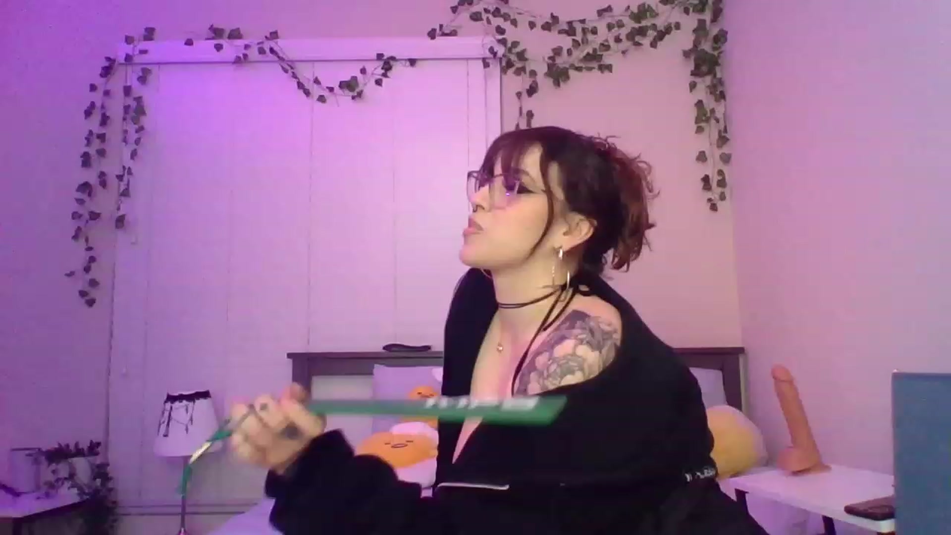 Gallery image thumbnail from GeminiJade69's myfreecams stream on, 05/20/2023, 09:31 image 16 of 20