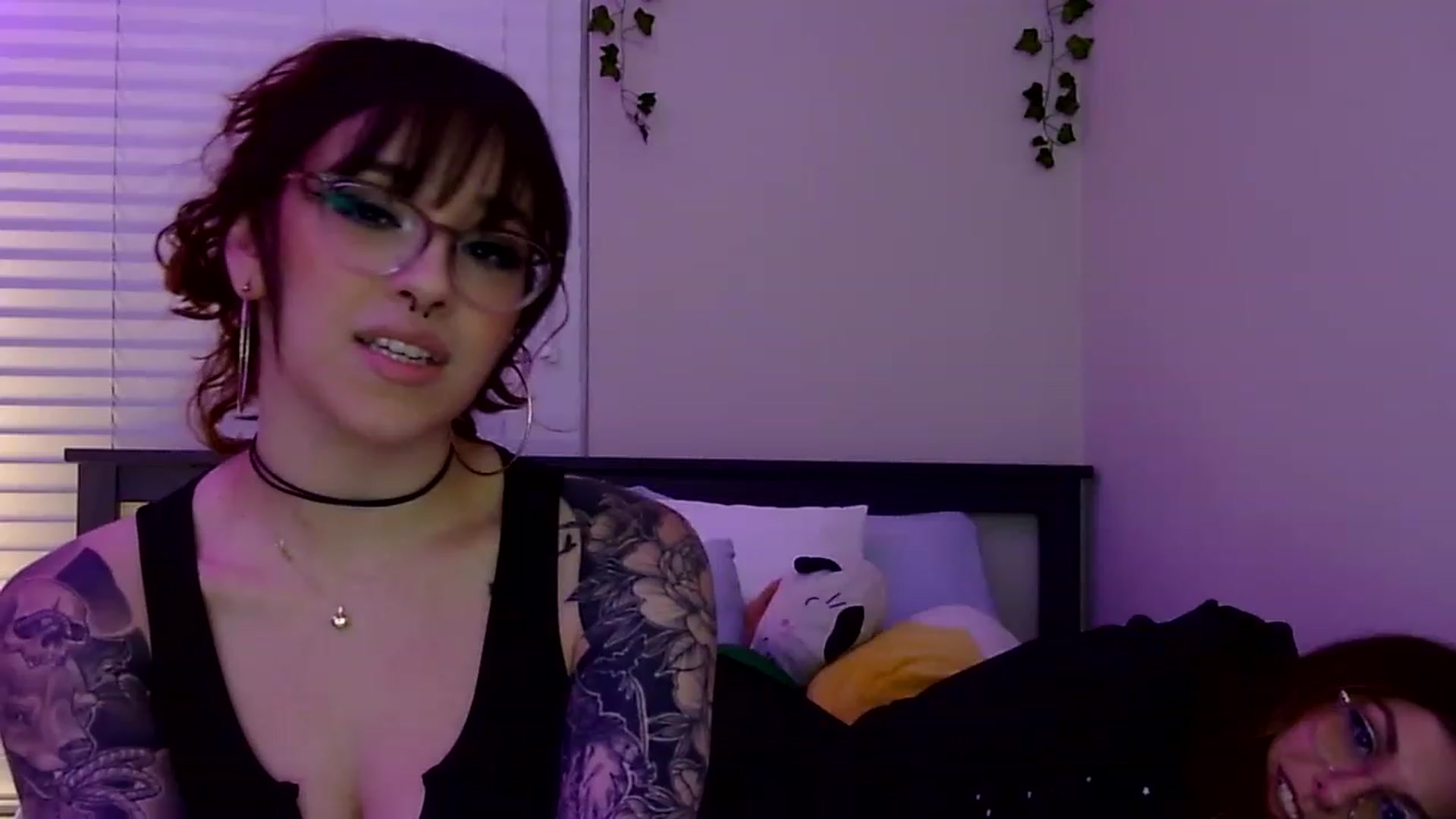 Gallery image thumbnail from GeminiJade69's myfreecams stream on, 05/27/2023, 08:34 image 20 of 20