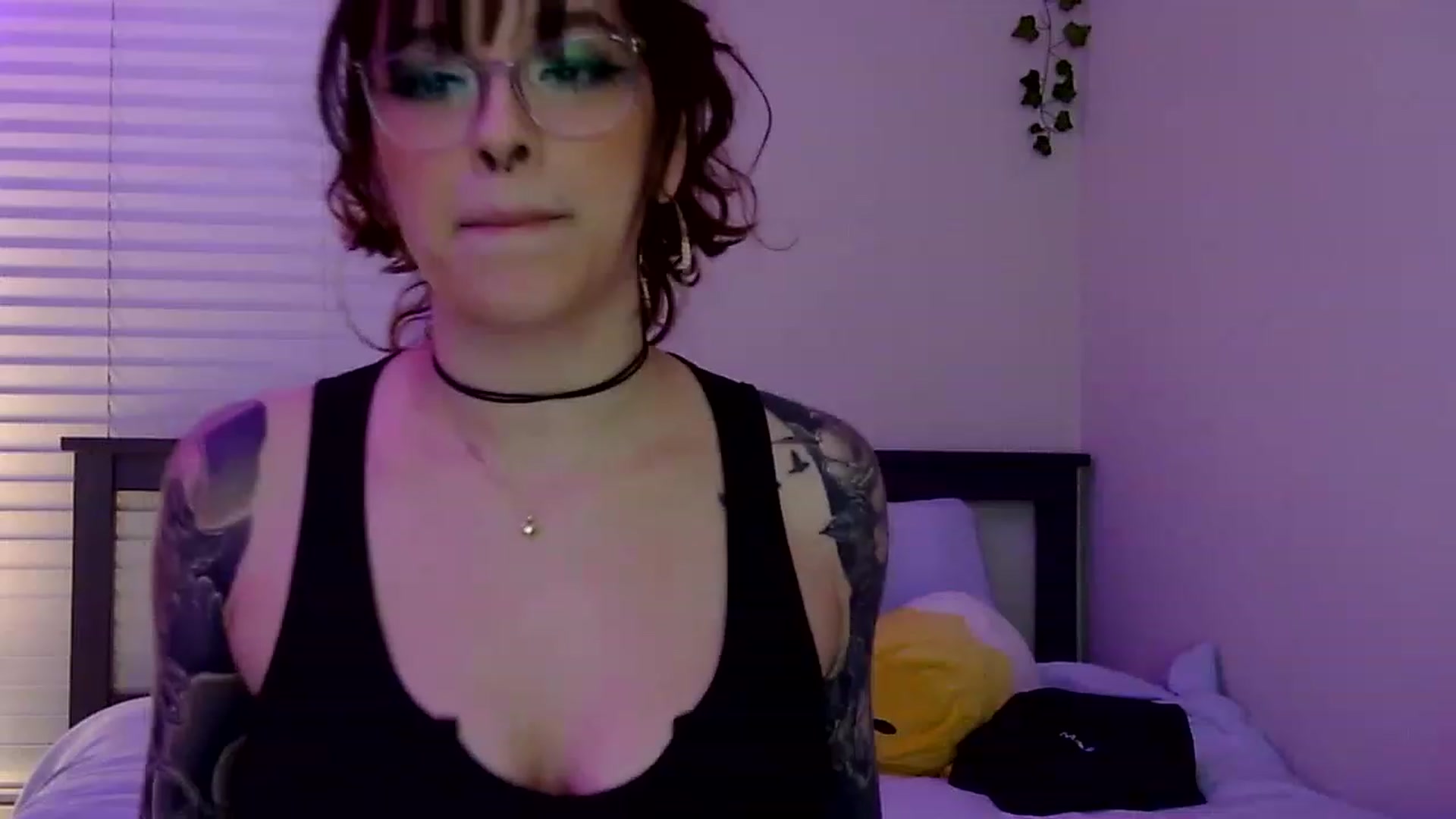 Gallery image thumbnail from GeminiJade69's myfreecams stream on, 05/27/2023, 08:34 image 5 of 20