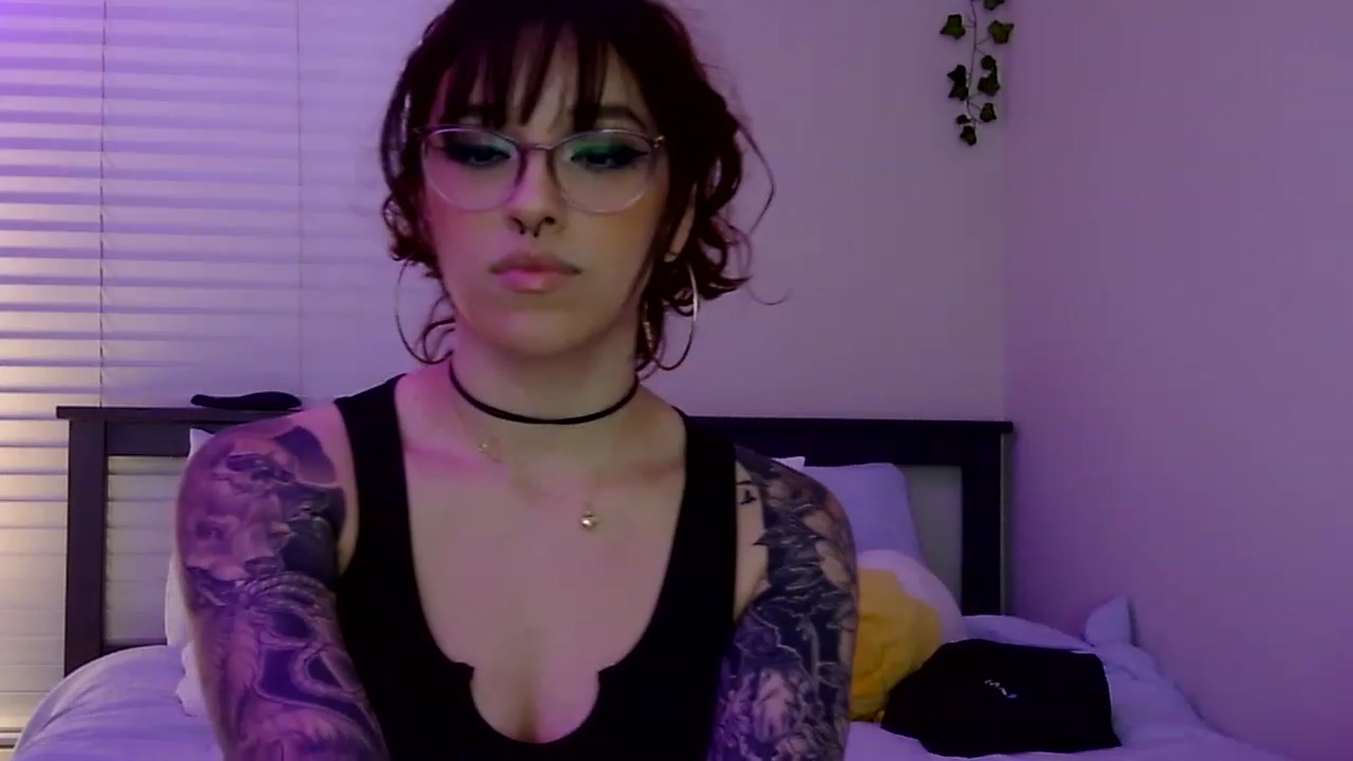 Gallery image thumbnail from GeminiJade69's myfreecams stream on, 05/27/2023, 08:34 image 6 of 20