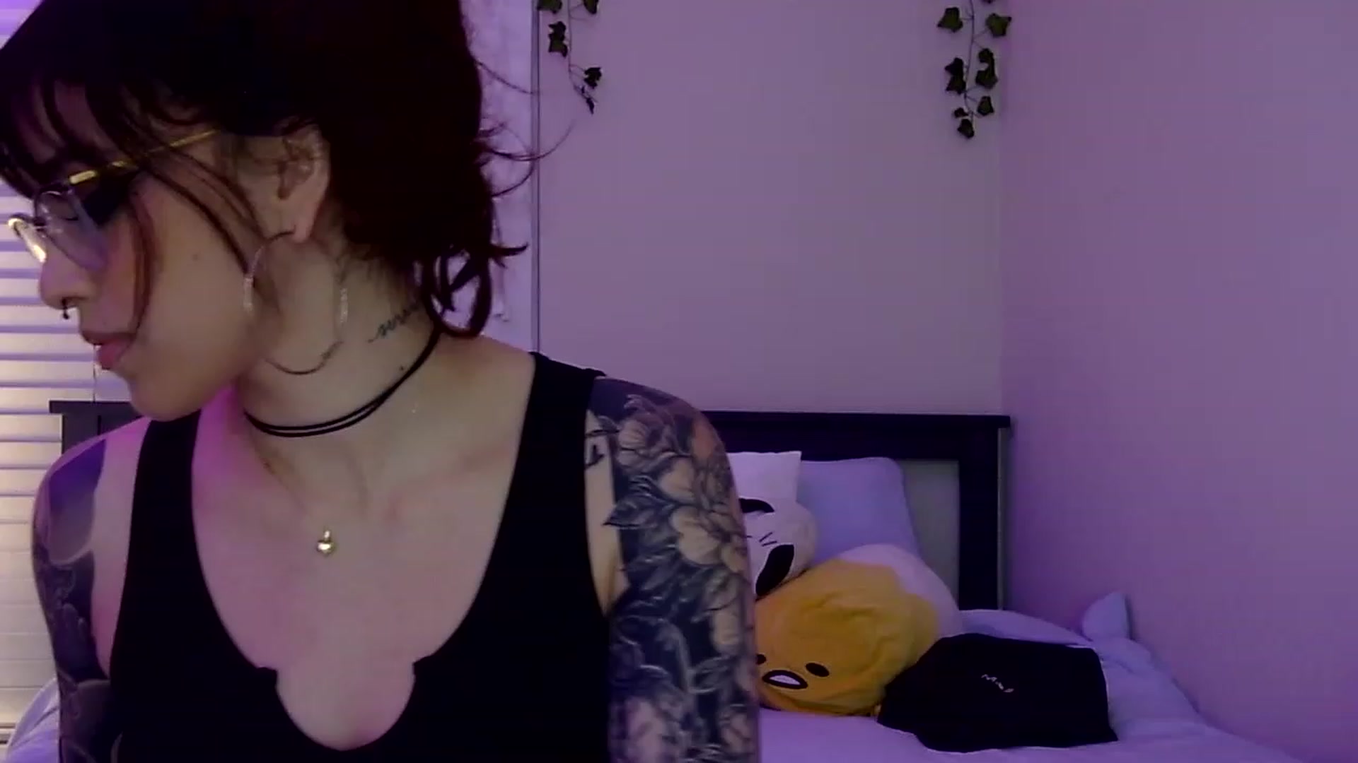 Gallery image thumbnail from GeminiJade69's myfreecams stream on, 05/27/2023, 08:34 image 4 of 20