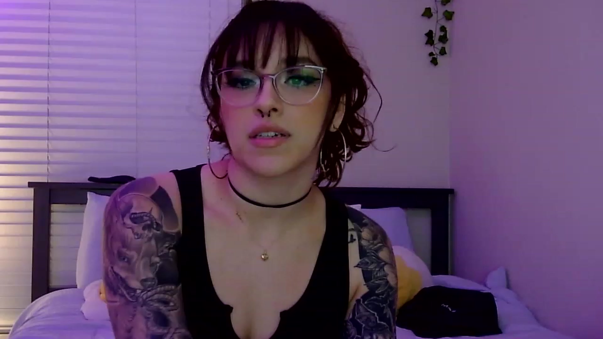 Gallery image thumbnail from GeminiJade69's myfreecams stream on, 05/27/2023, 08:34 image 10 of 20