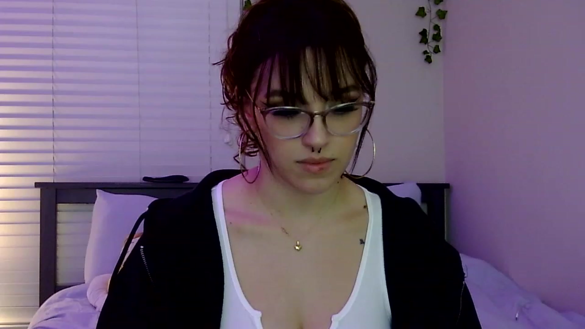 Gallery image thumbnail from GeminiJade69's myfreecams stream on, 05/31/2023, 05:26 image 20 of 20