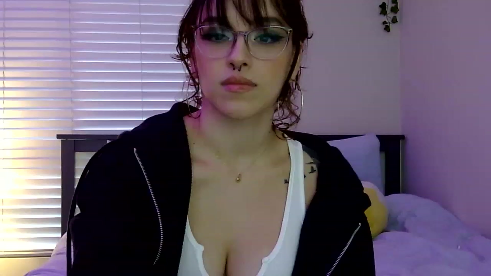Gallery image thumbnail from GeminiJade69's myfreecams stream on, 05/31/2023, 05:26 image 3 of 20