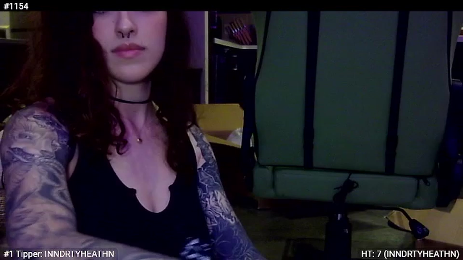 Gallery image thumbnail from GeminiJade69's myfreecams stream on, 06/08/2023, 07:07 image 14 of 20
