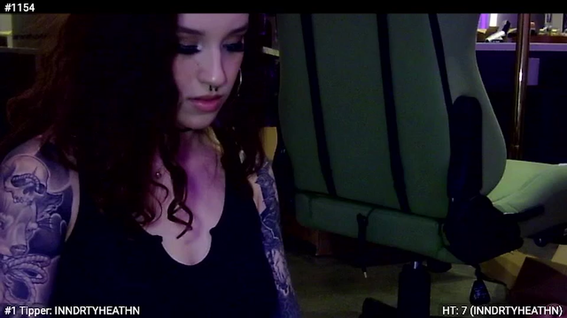 Gallery image thumbnail from GeminiJade69's myfreecams stream on, 06/08/2023, 07:07 image 15 of 20