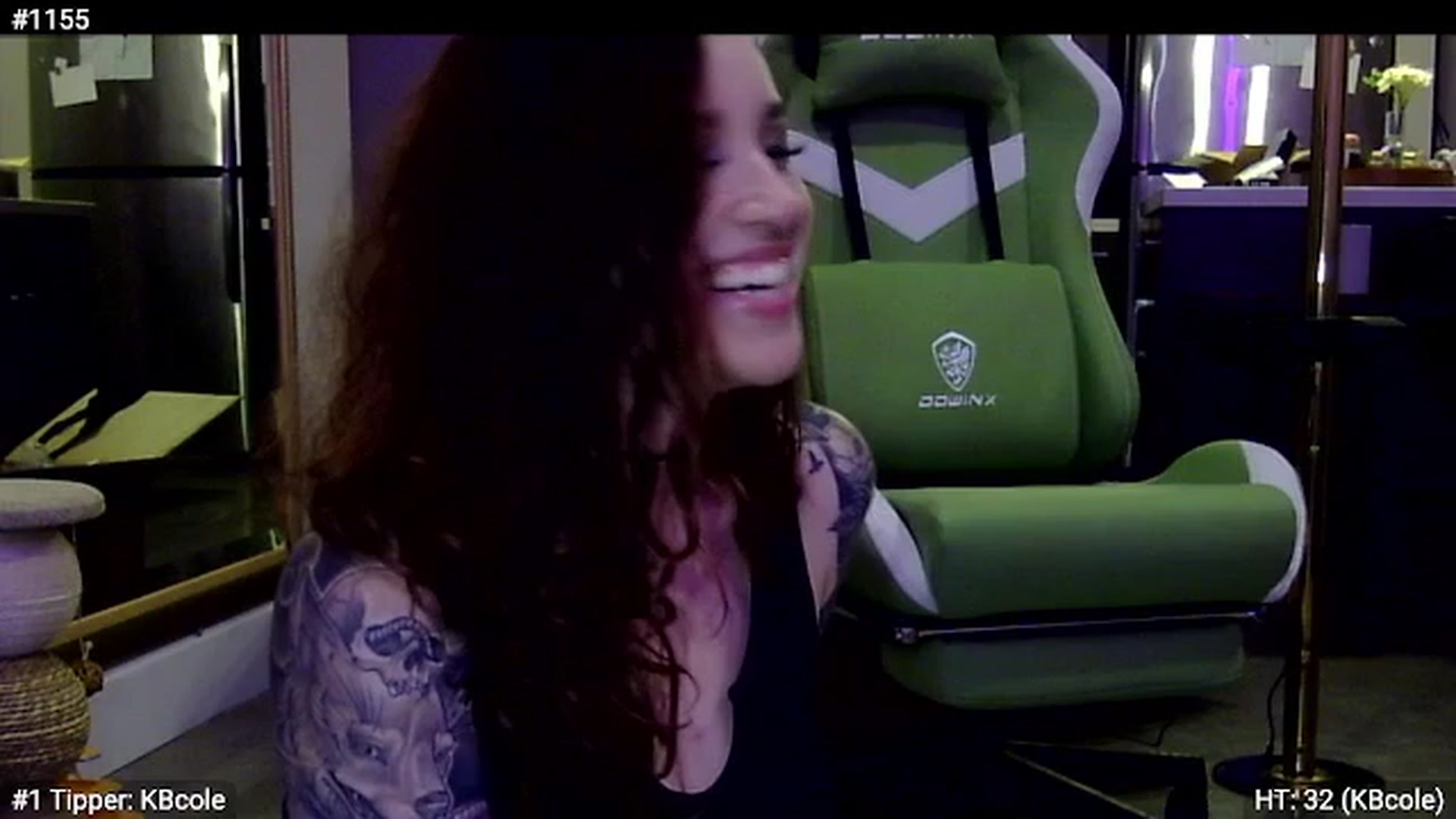 Gallery image thumbnail from GeminiJade69's myfreecams stream on, 06/08/2023, 07:07 image 20 of 20