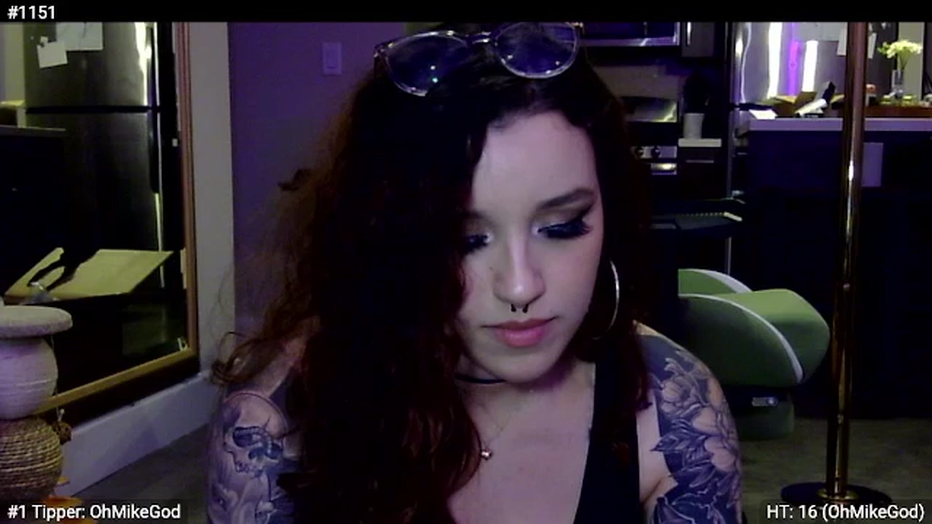 Gallery image thumbnail from GeminiJade69's myfreecams stream on, 06/08/2023, 08:03 image 6 of 20