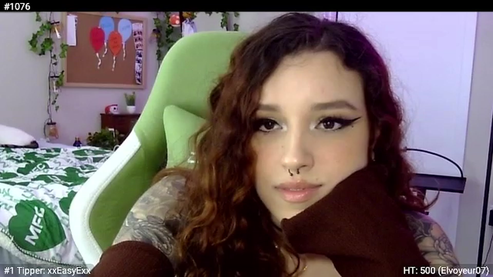 Gallery image thumbnail from GeminiJade69's myfreecams stream on, 06/09/2023, 01:10 image 7 of 20