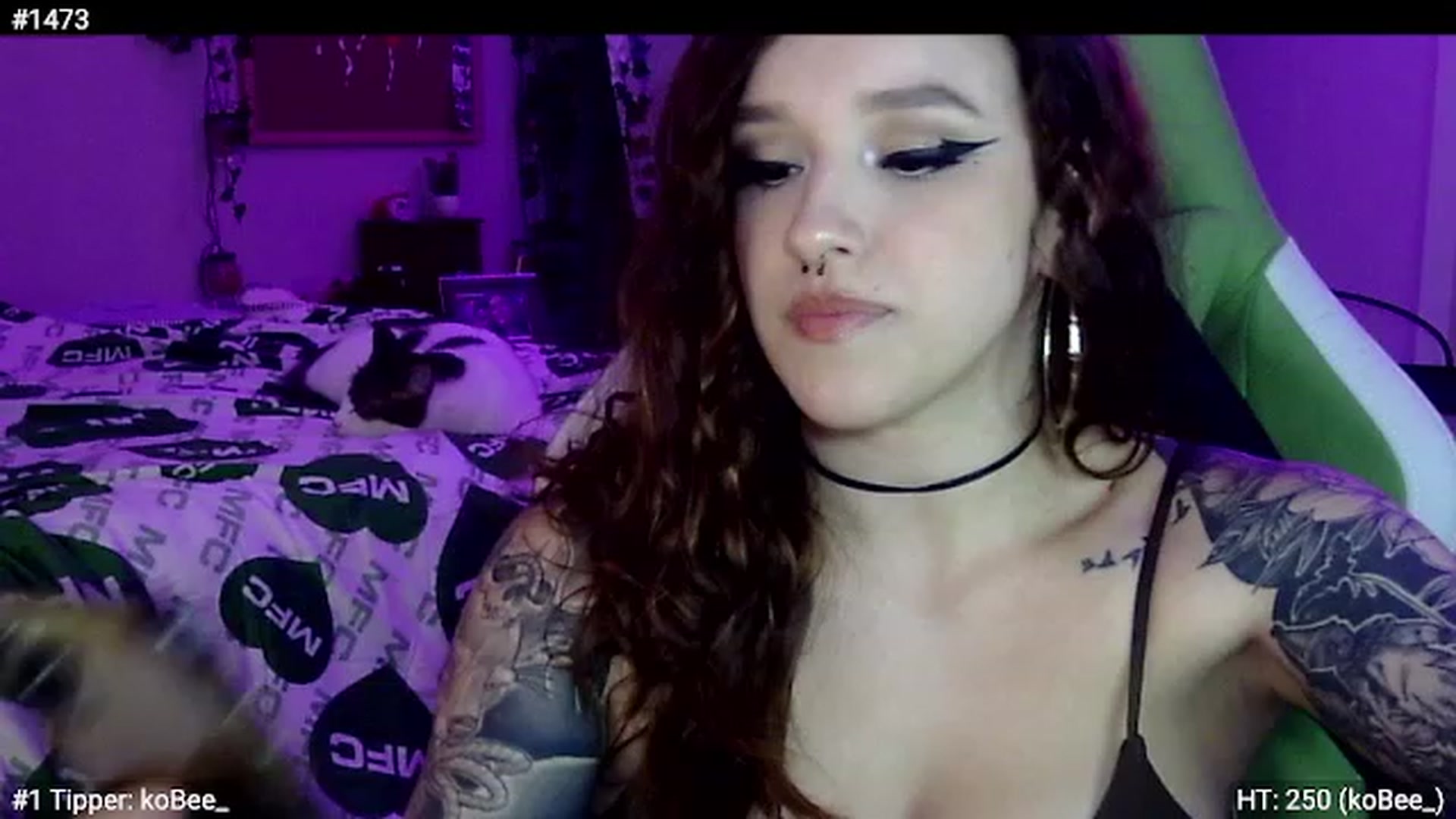 Gallery image thumbnail from GeminiJade69's myfreecams stream on, 06/14/2023, 08:04 image 2 of 20