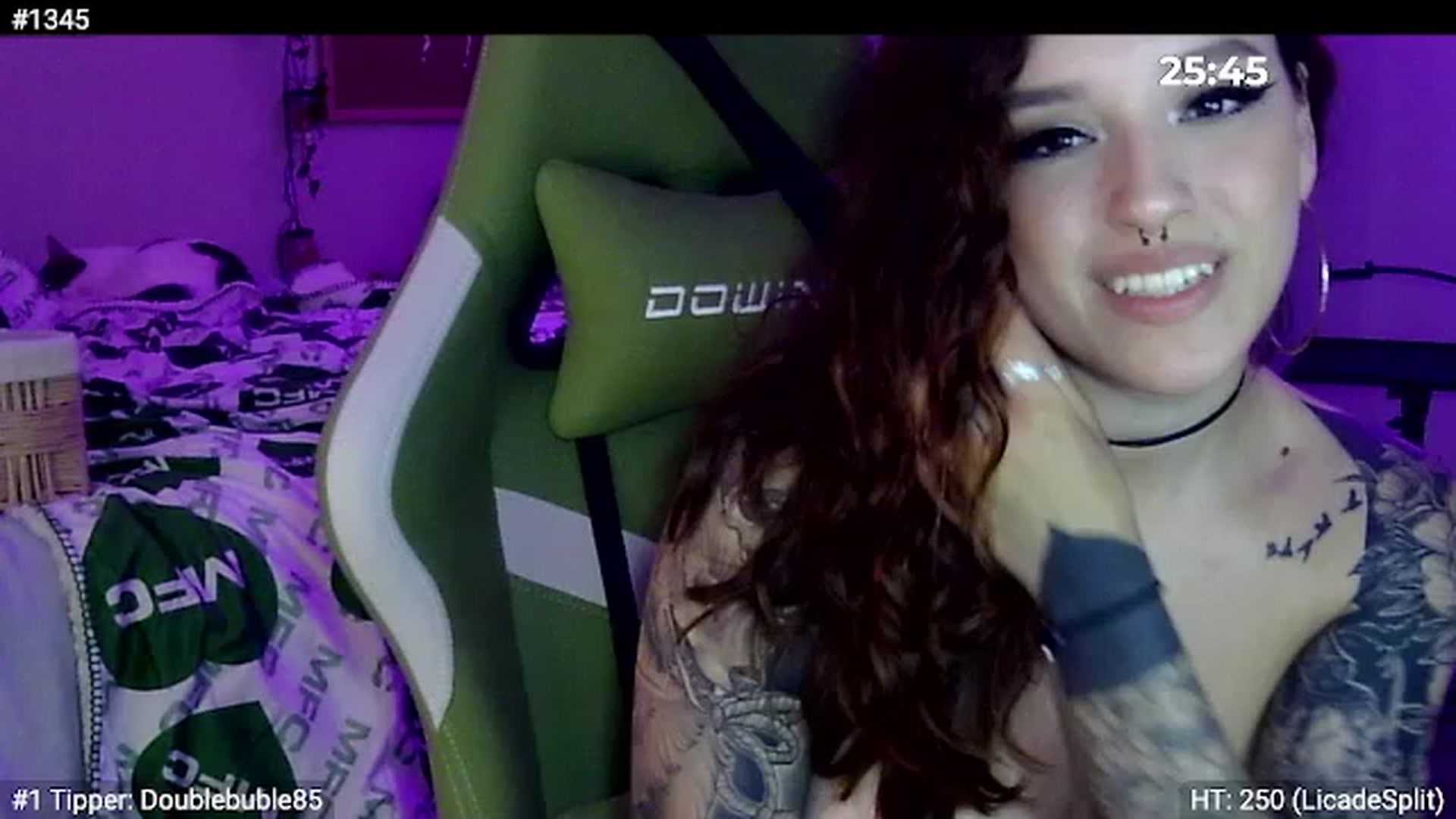 Gallery image thumbnail from GeminiJade69's myfreecams stream on, 06/14/2023, 09:03 image 10 of 20