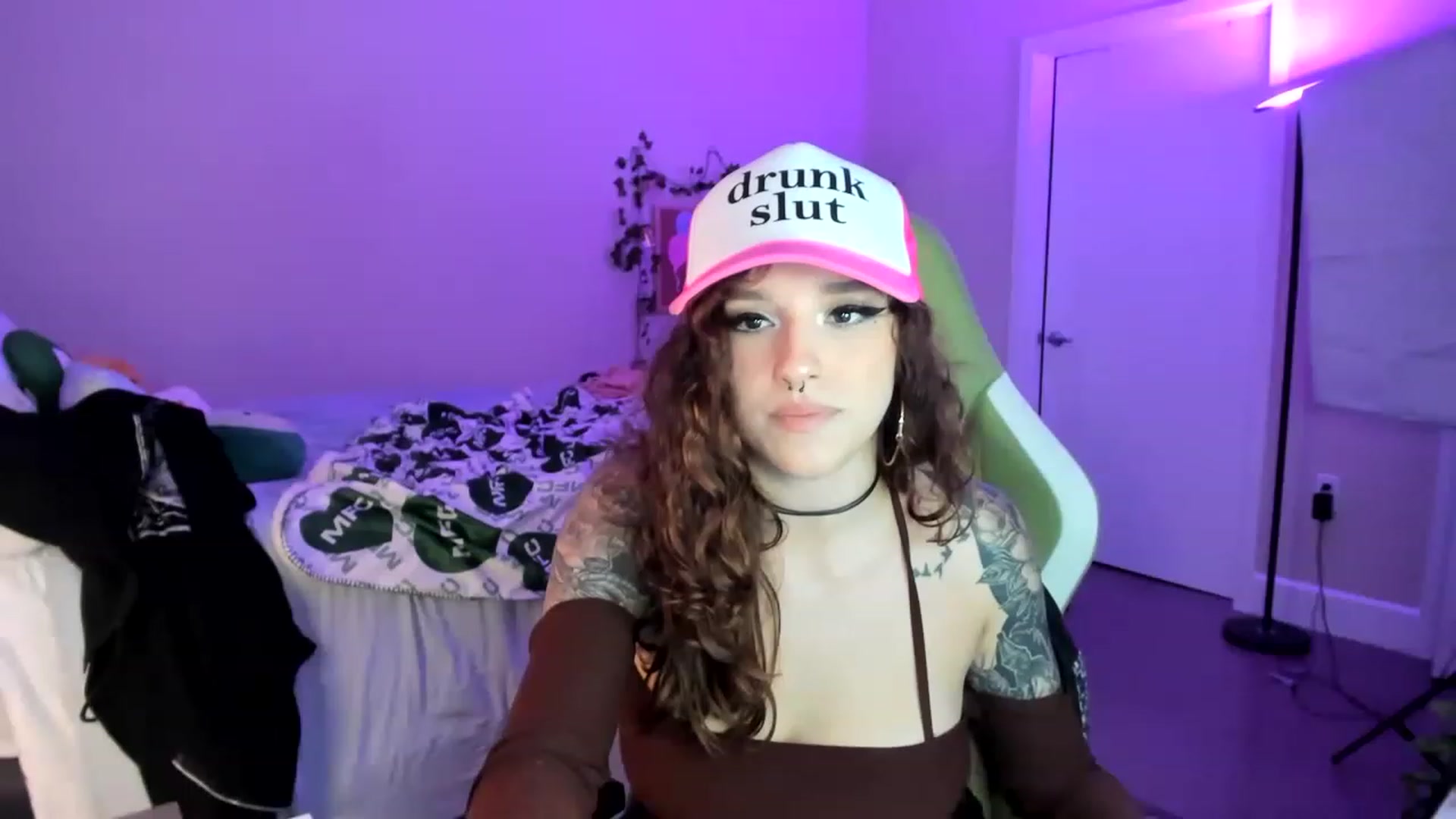 Gallery image thumbnail from GeminiJade69's myfreecams stream on, 06/16/2023, 05:42 image 3 of 20