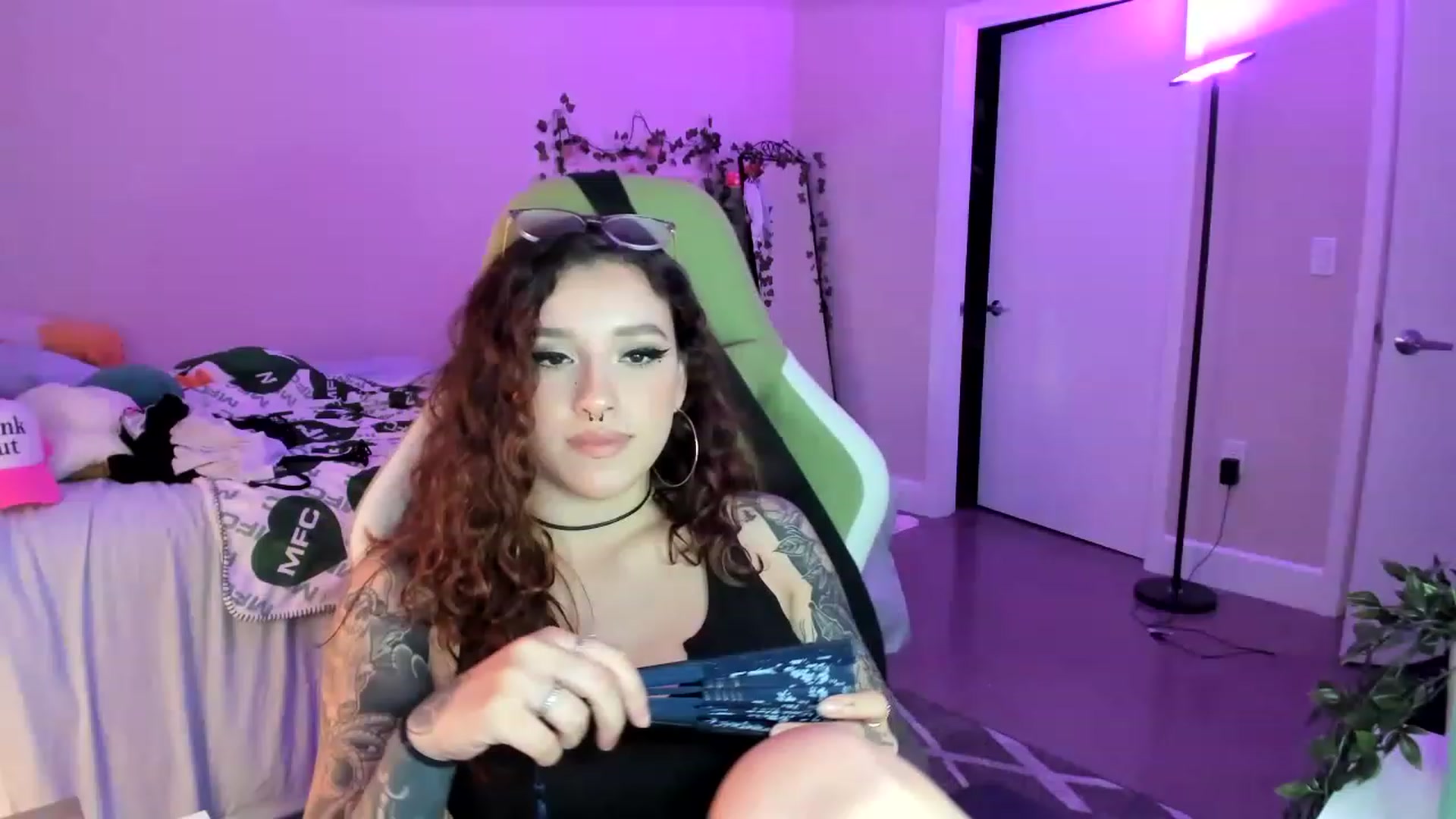 Gallery image thumbnail from GeminiJade69's myfreecams stream on, 06/17/2023, 05:51 image 1 of 20