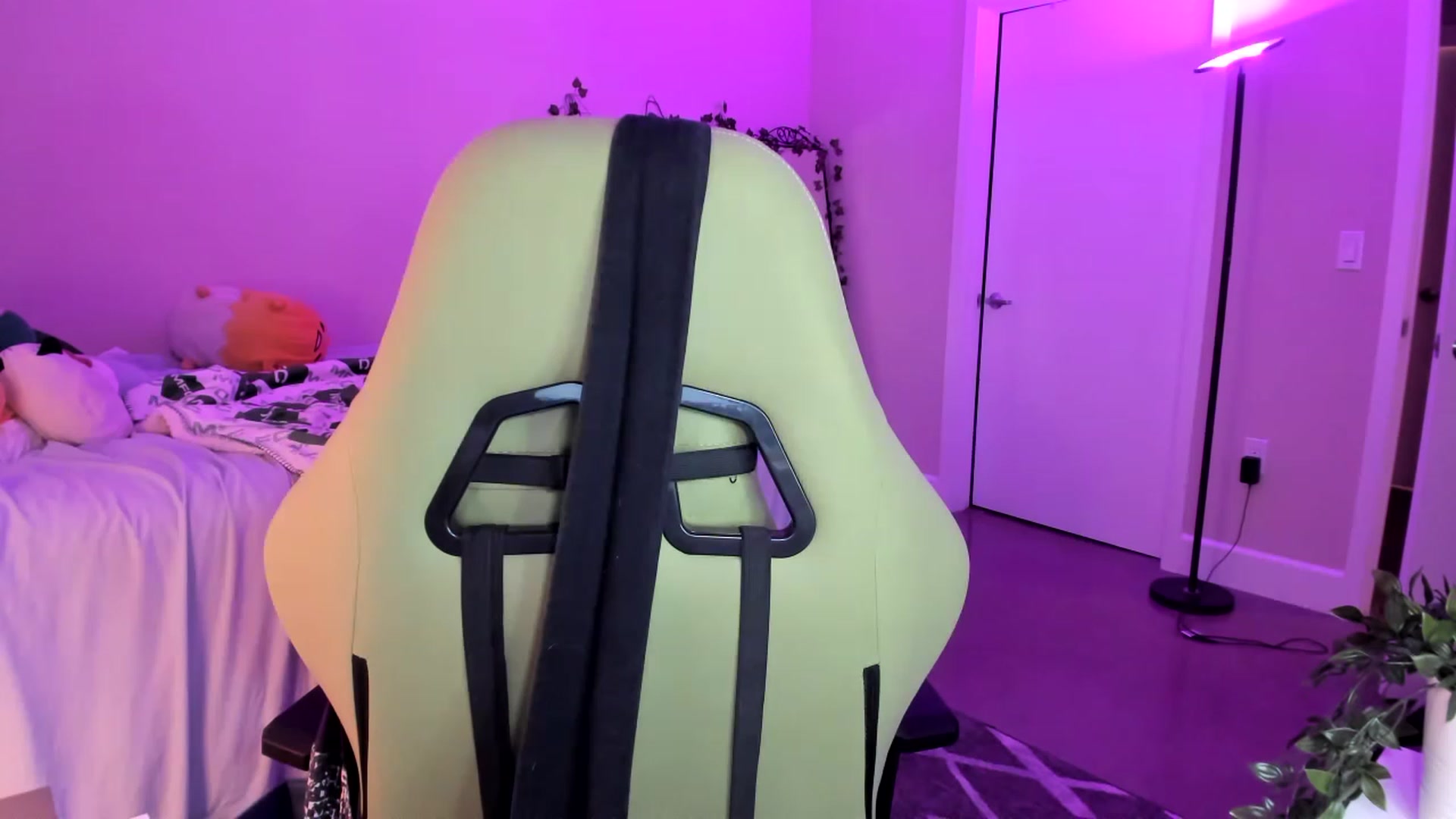 Gallery image thumbnail from GeminiJade69's myfreecams stream on, 06/18/2023, 05:49 image 8 of 20