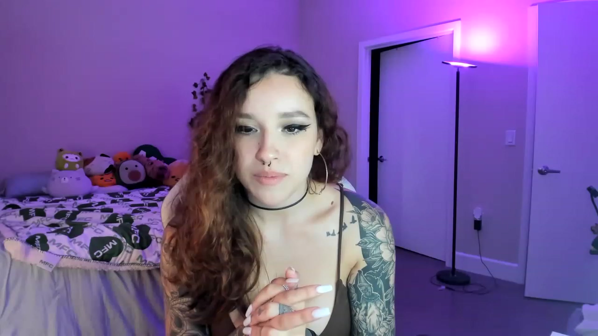 Gallery image thumbnail from GeminiJade69's myfreecams stream on, 06/28/2023, 07:11 image 14 of 20