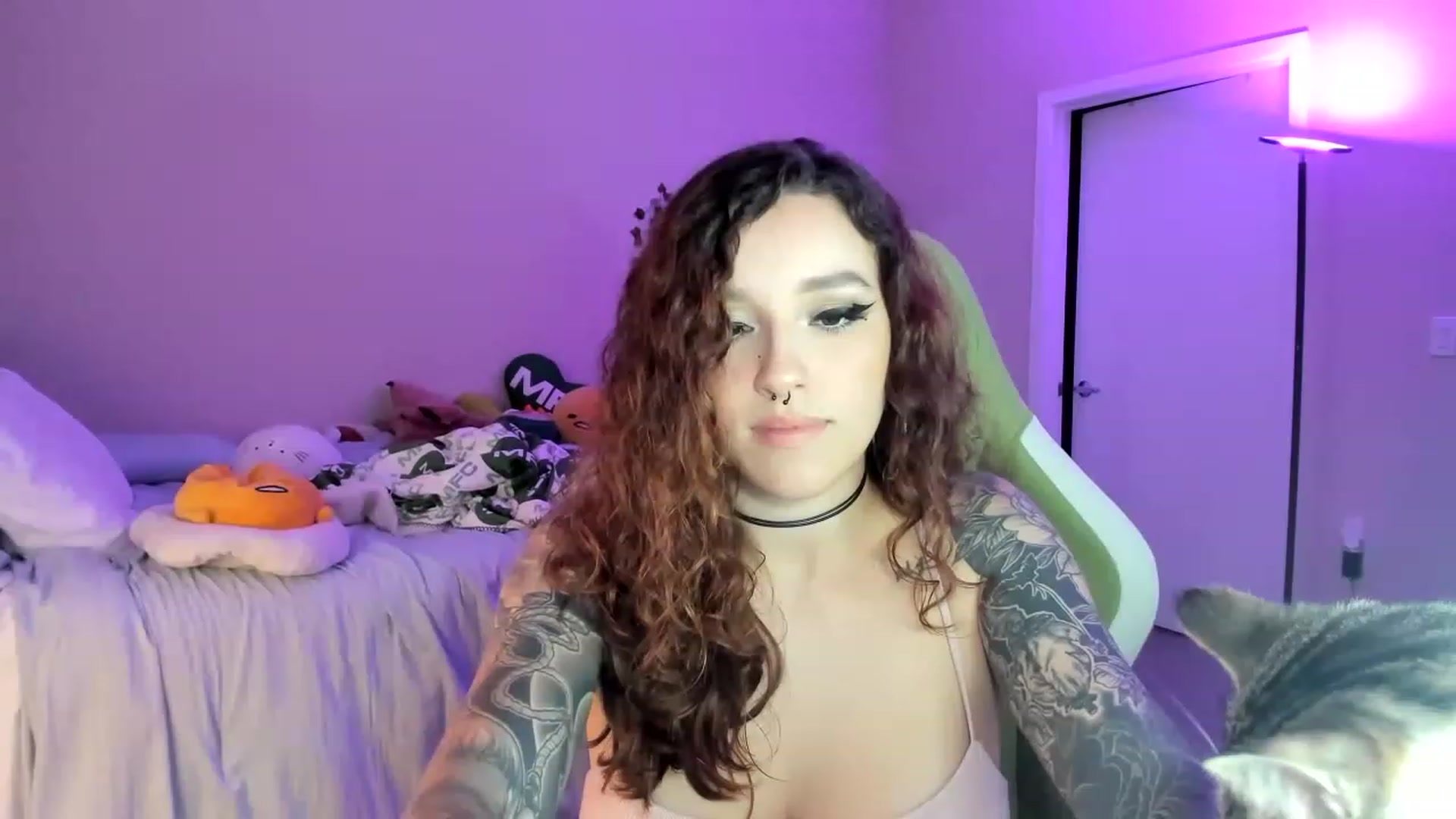 Gallery image thumbnail from GeminiJade69's myfreecams stream on, 06/29/2023, 06:07 image 6 of 20