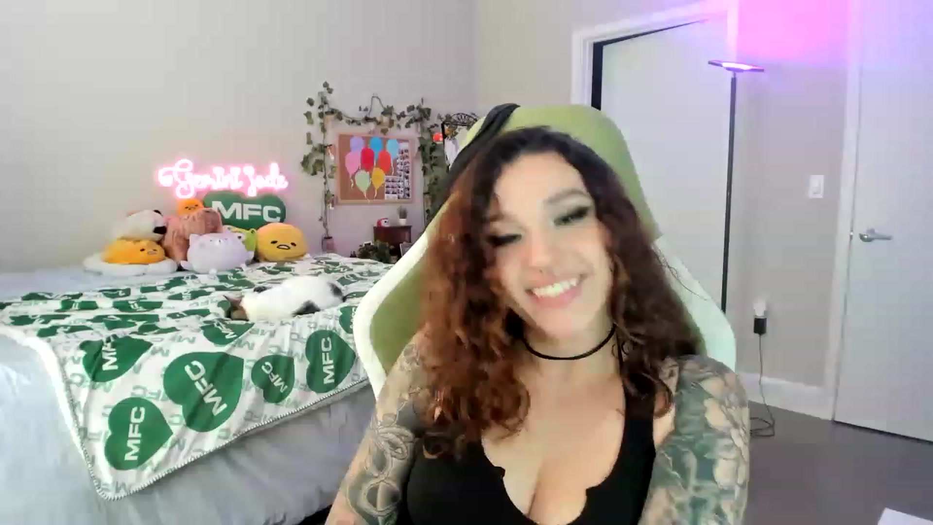 Gallery image thumbnail from GeminiJade69's myfreecams stream on, 07/01/2023, 02:30 image 4 of 20