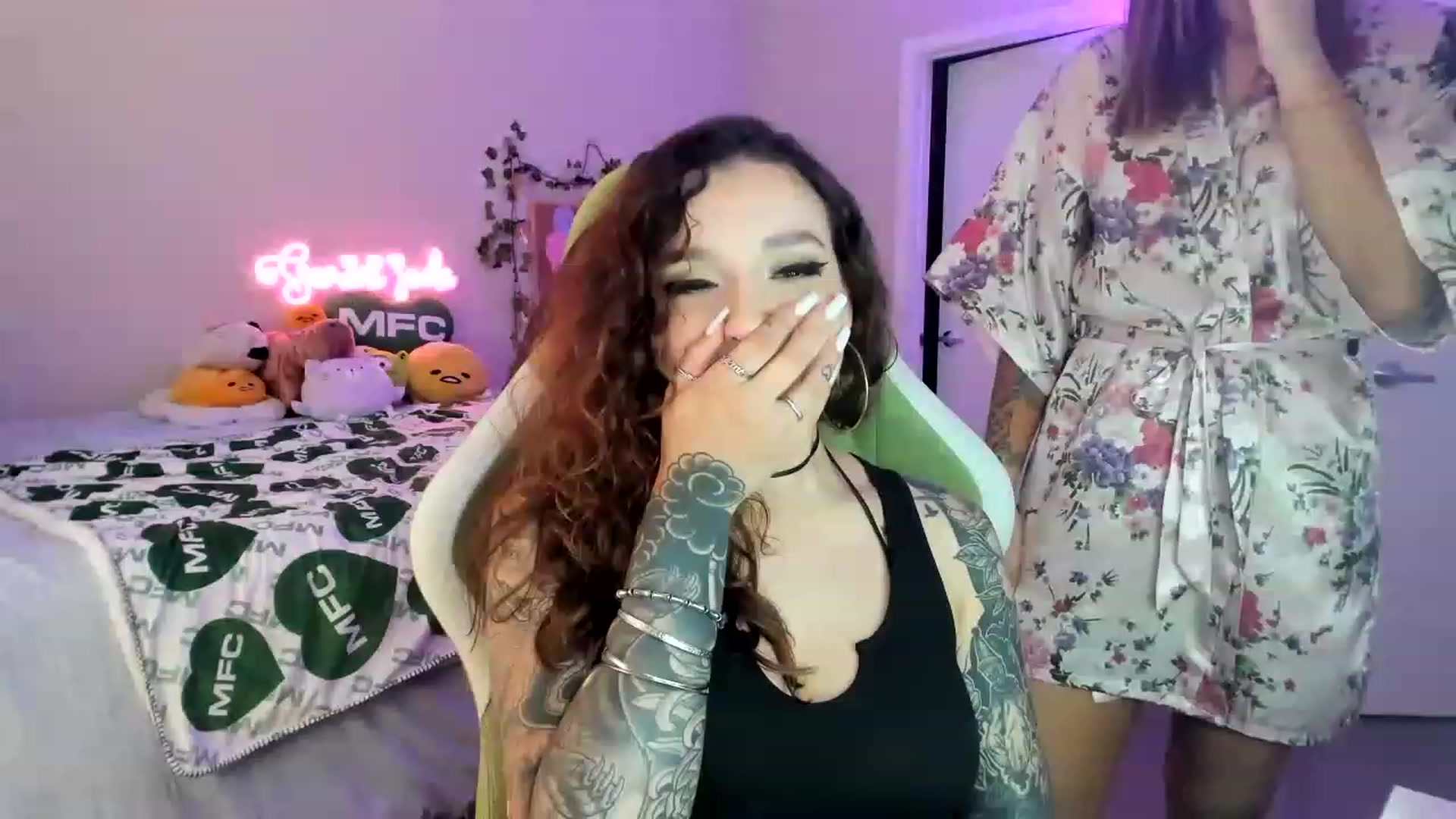 Gallery image thumbnail from GeminiJade69's myfreecams stream on, 07/01/2023, 02:30 image 20 of 20