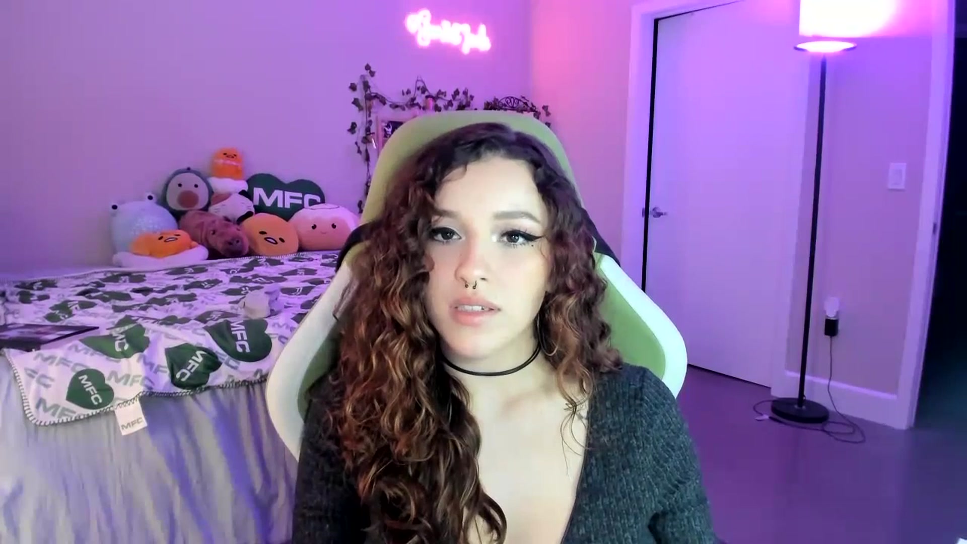 Gallery image thumbnail from GeminiJade69's myfreecams stream on, 07/13/2023, 03:15 image 13 of 20