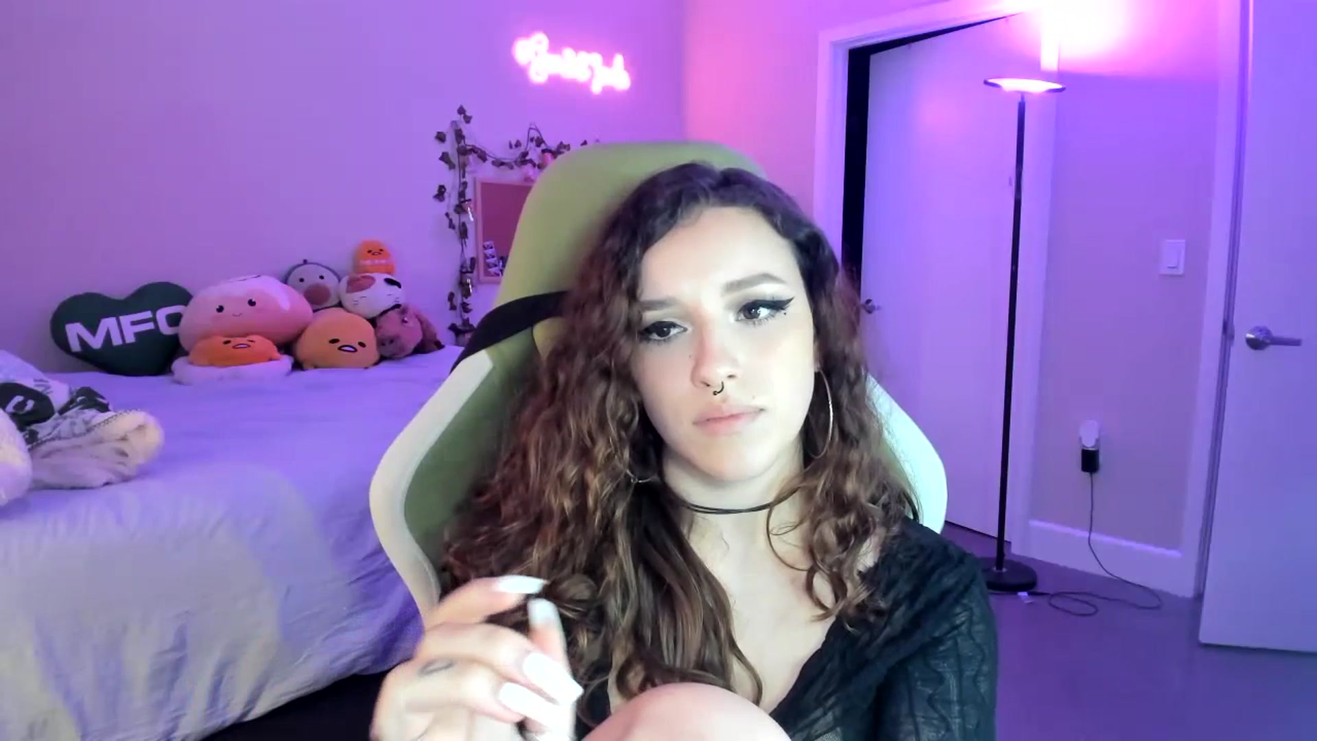 Gallery image thumbnail from GeminiJade69's myfreecams stream on, 07/15/2023, 06:23 image 6 of 20