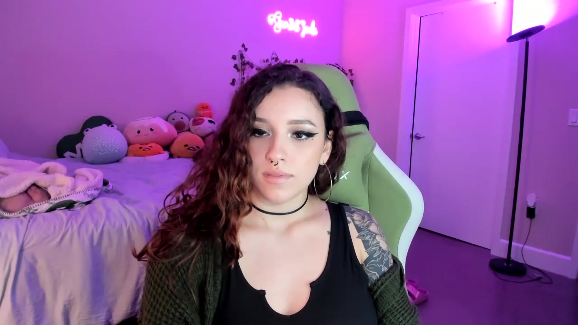 Gallery image thumbnail from GeminiJade69's myfreecams stream on, 07/16/2023, 04:09 image 18 of 20