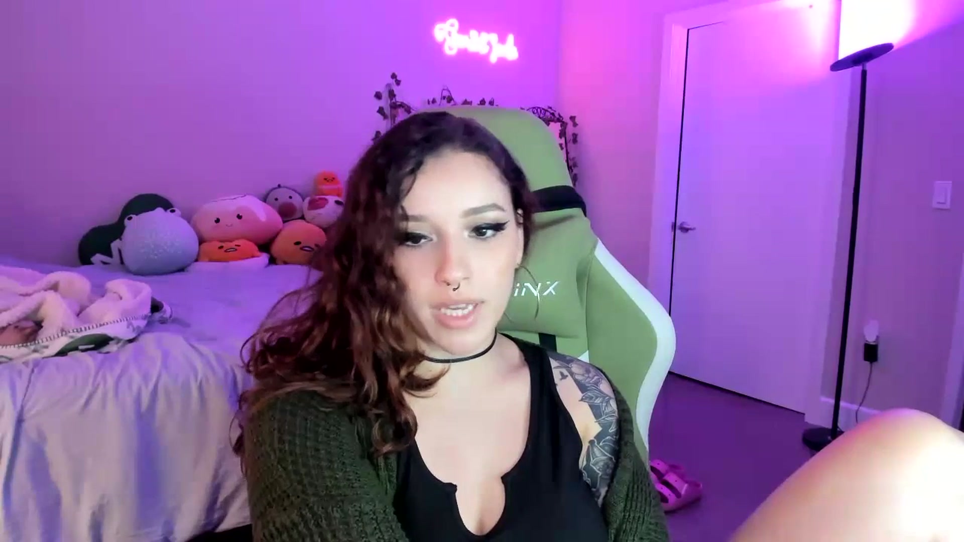Gallery image thumbnail from GeminiJade69's myfreecams stream on, 07/16/2023, 04:09 image 5 of 20