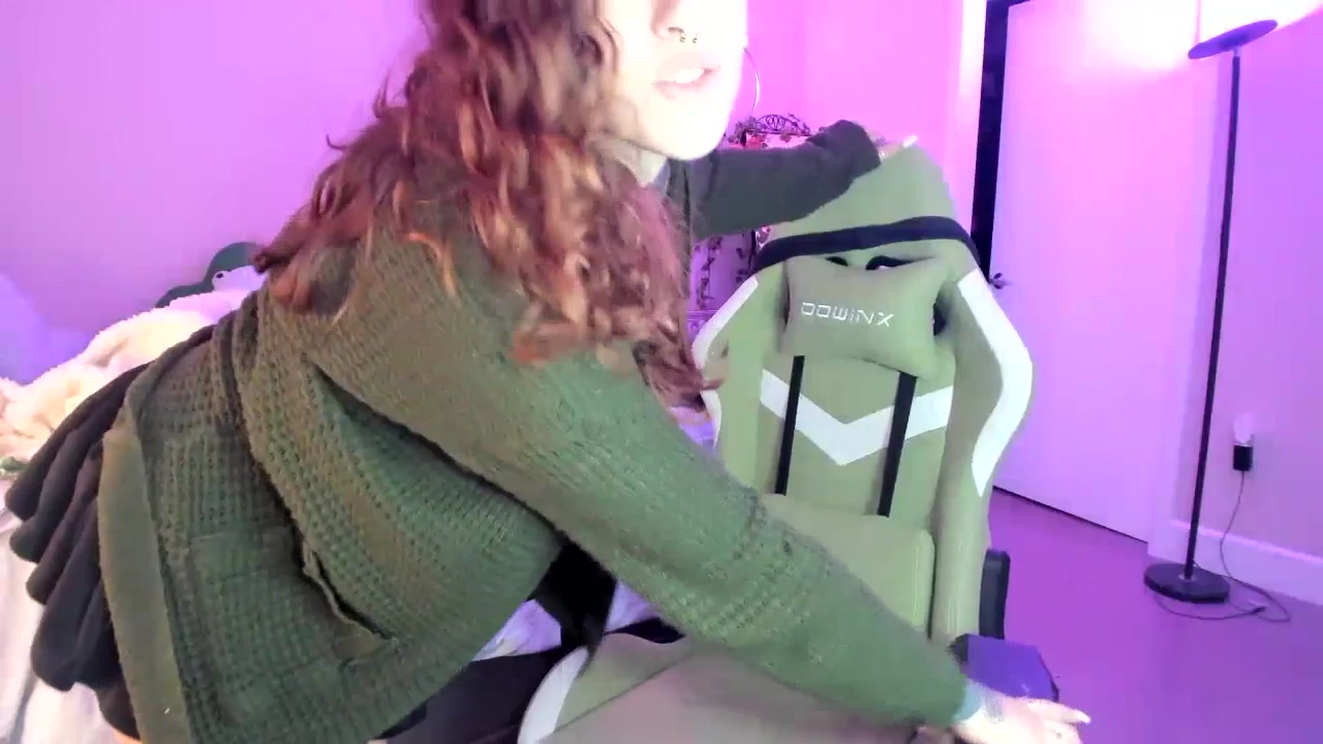 Gallery image thumbnail from GeminiJade69's myfreecams stream on, 07/16/2023, 08:16 image 18 of 20