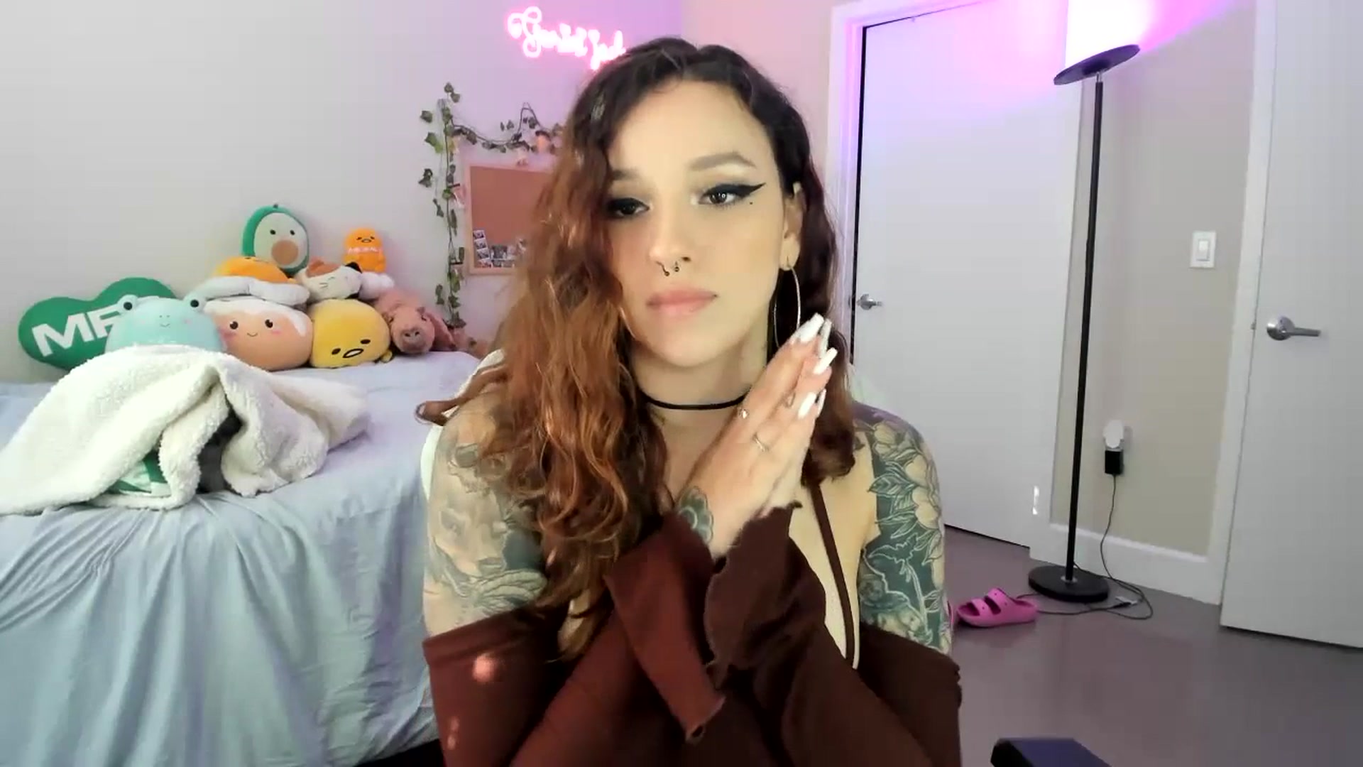 Gallery image thumbnail from GeminiJade69's myfreecams stream on, 07/18/2023, 02:17 image 6 of 20