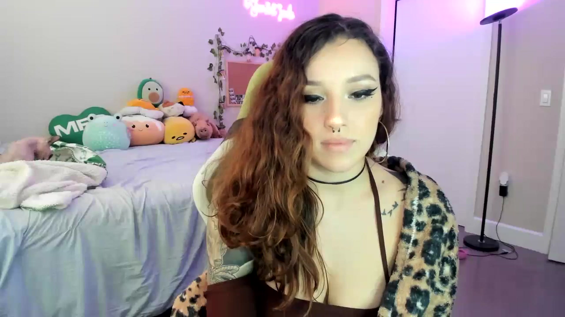 Gallery image thumbnail from GeminiJade69's myfreecams stream on, 07/18/2023, 02:17 image 20 of 20