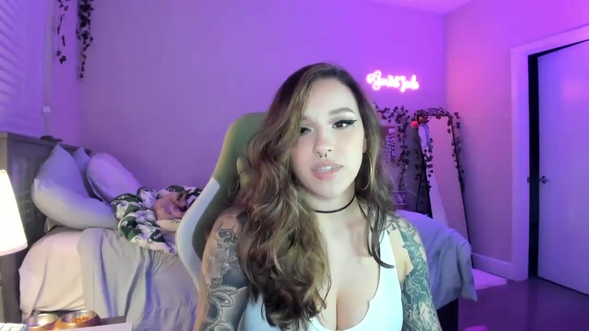Gallery image thumbnail from GeminiJade69's myfreecams stream on, 07/30/2023, 03:37 image 4 of 20