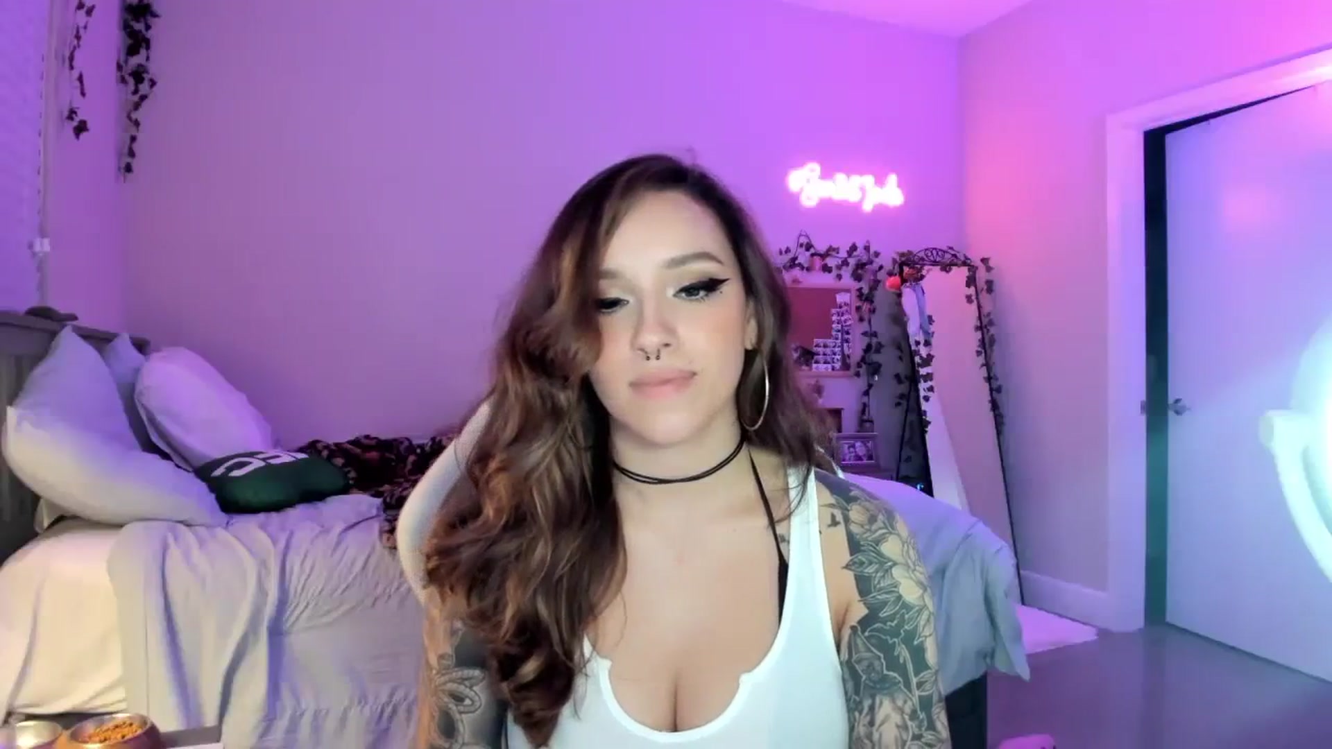 Gallery image thumbnail from GeminiJade69's myfreecams stream on, 07/30/2023, 05:18 image 3 of 20