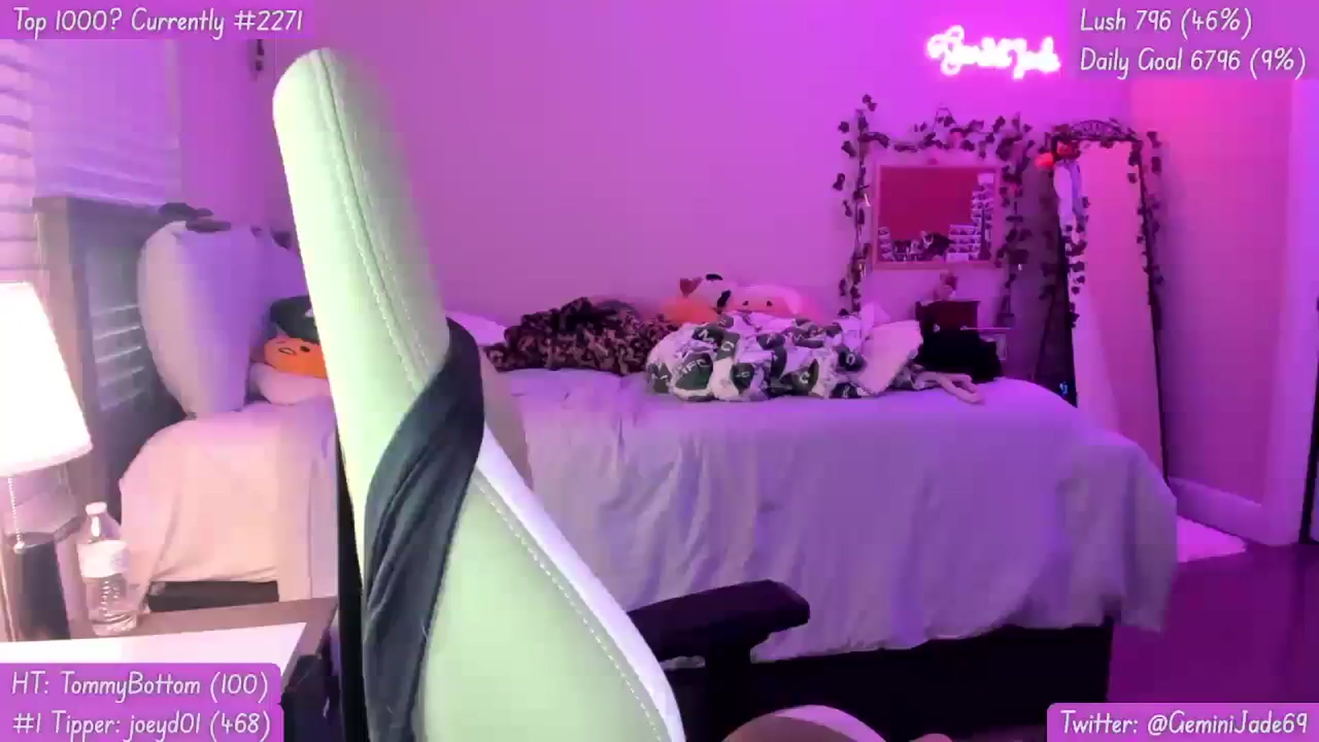 Gallery image thumbnail from GeminiJade69's myfreecams stream on, 08/03/2023, 03:32 image 16 of 20
