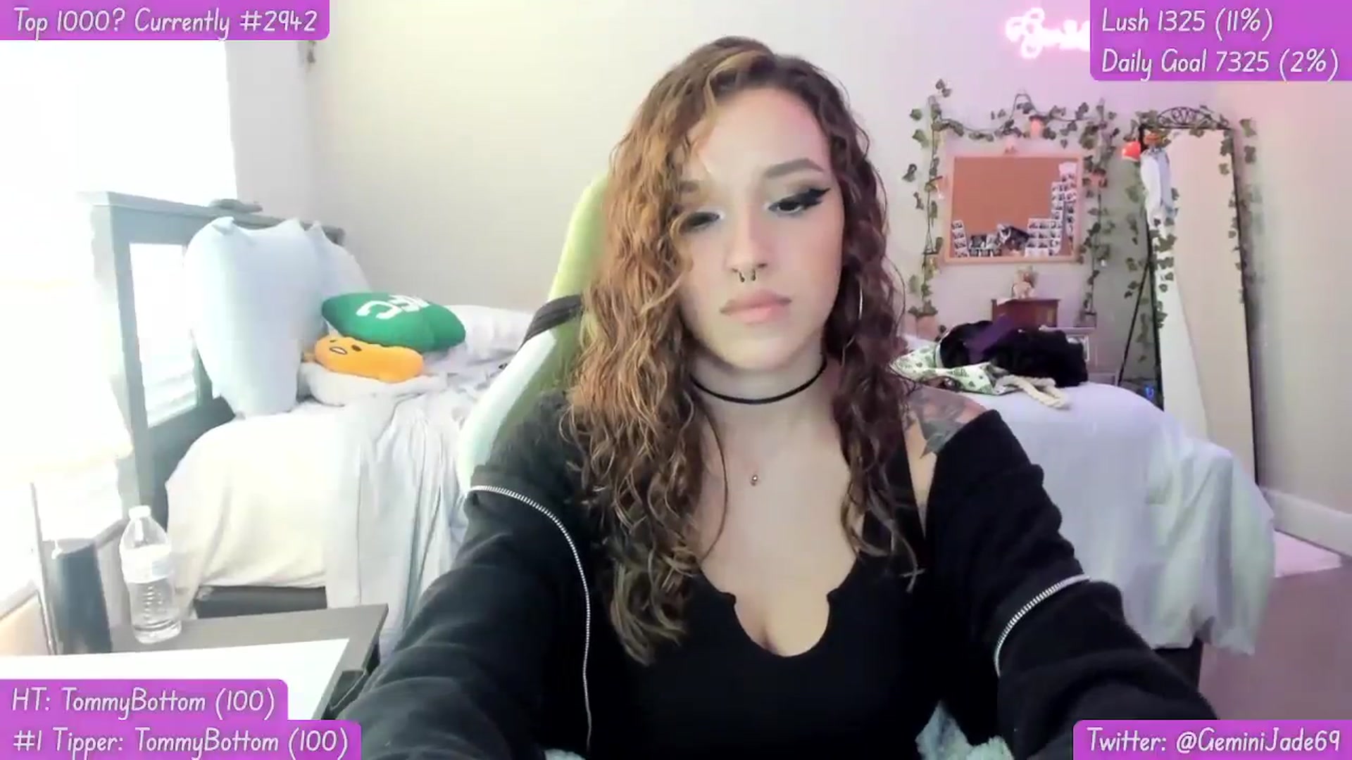 Gallery image thumbnail from GeminiJade69's myfreecams stream on, 08/03/2023, 03:32 image 5 of 20