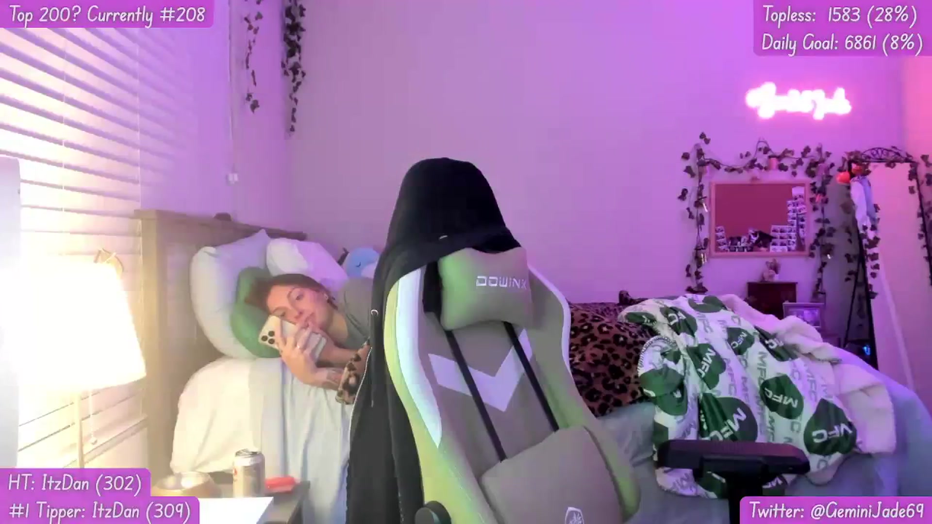 Gallery image thumbnail from GeminiJade69's myfreecams stream on, 08/11/2023, 05:24 image 16 of 20