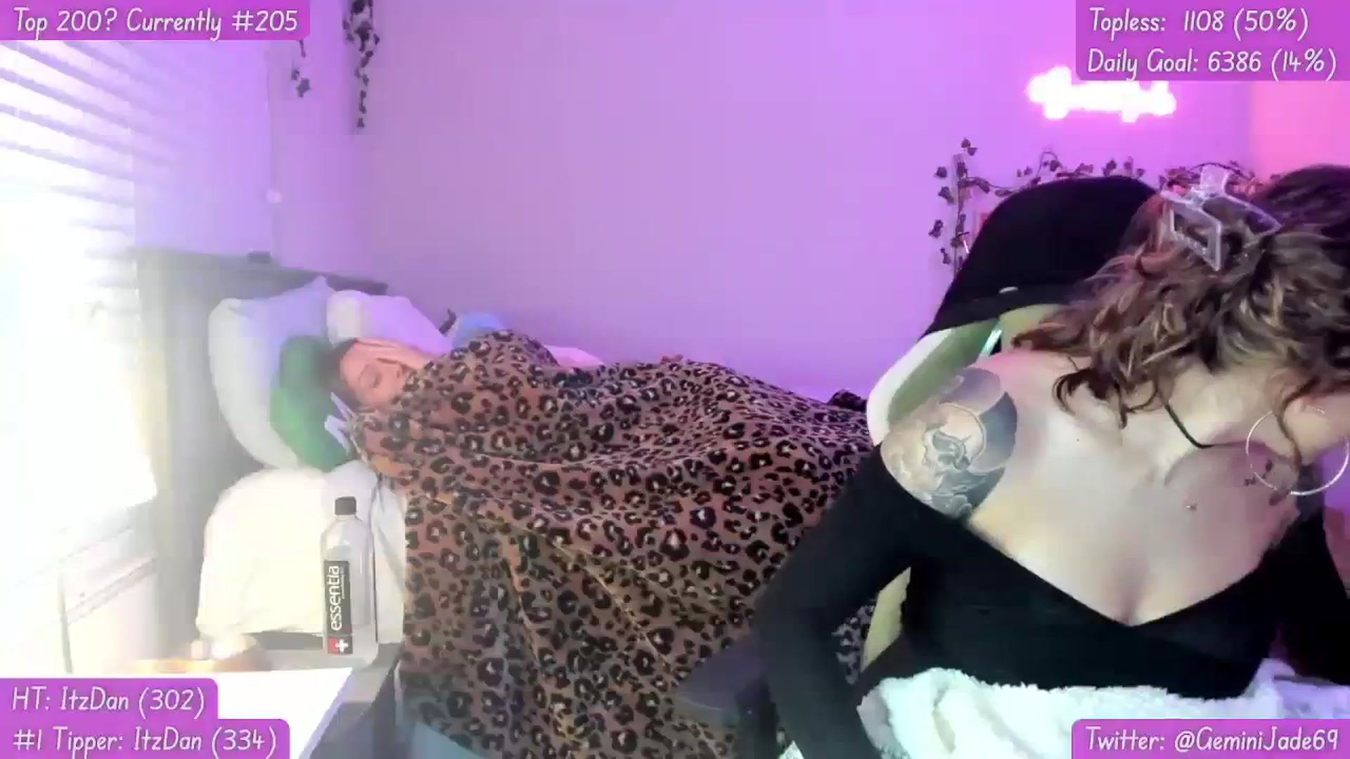 Gallery image thumbnail from GeminiJade69's myfreecams stream on, 08/11/2023, 07:31 image 10 of 20