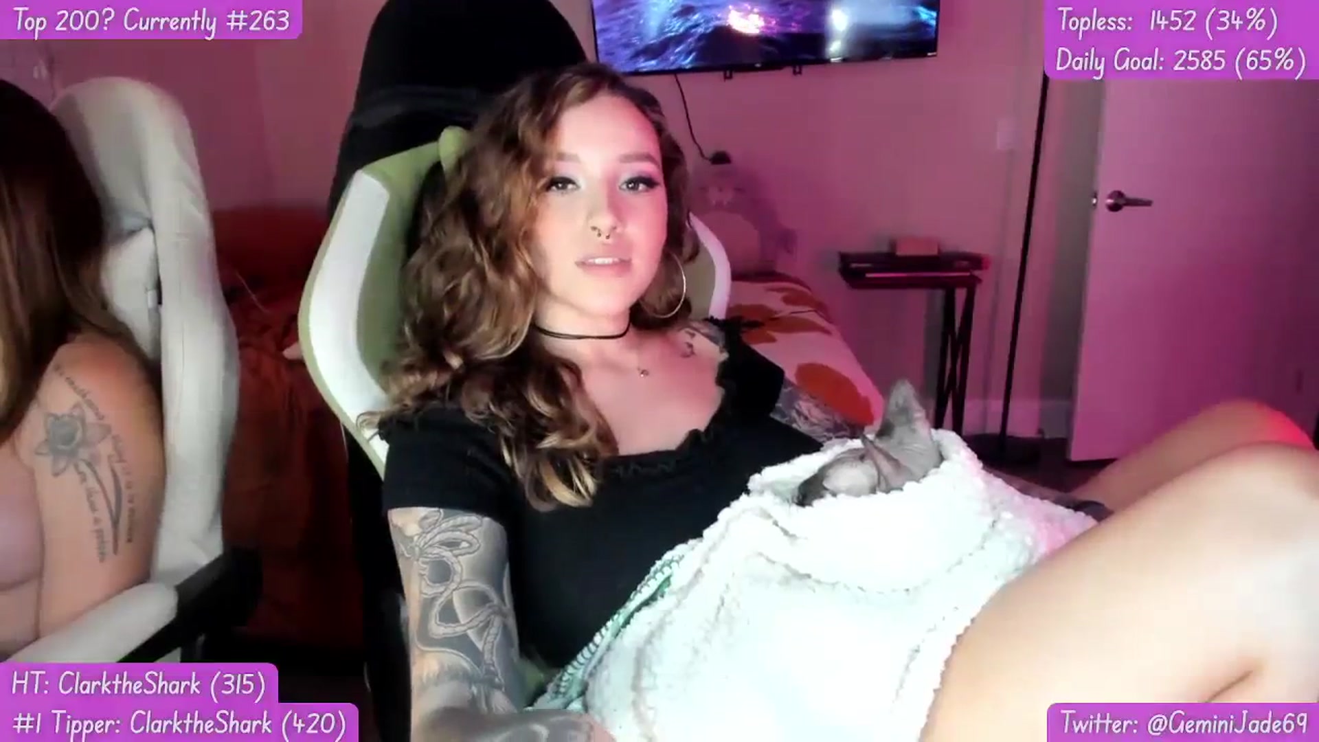 Gallery image thumbnail from GeminiJade69's myfreecams stream on, 08/16/2023, 07:03 image 18 of 20
