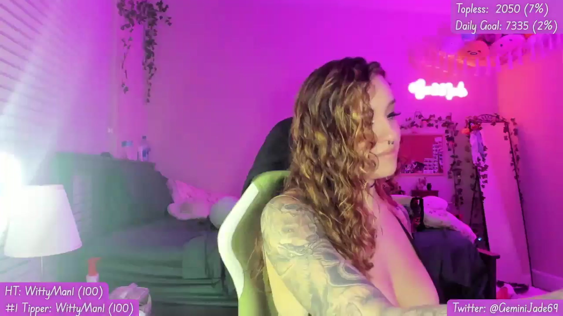 Gallery image thumbnail from GeminiJade69's myfreecams stream on, 10/06/2023, 05:19 image 9 of 20