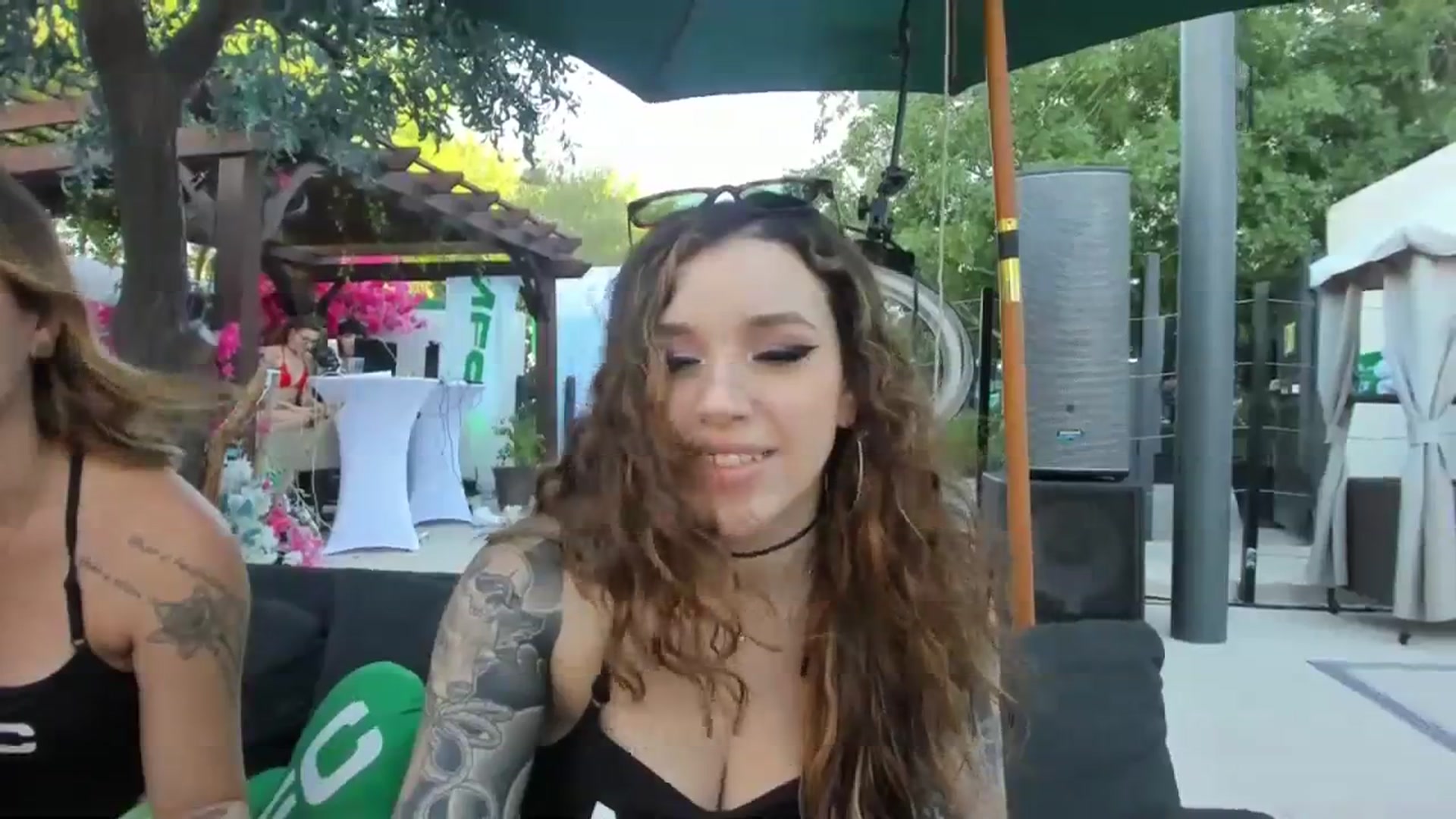 Gallery image thumbnail from GeminiJade69's myfreecams stream on, 10/11/2023, 24:50 image 10 of 20