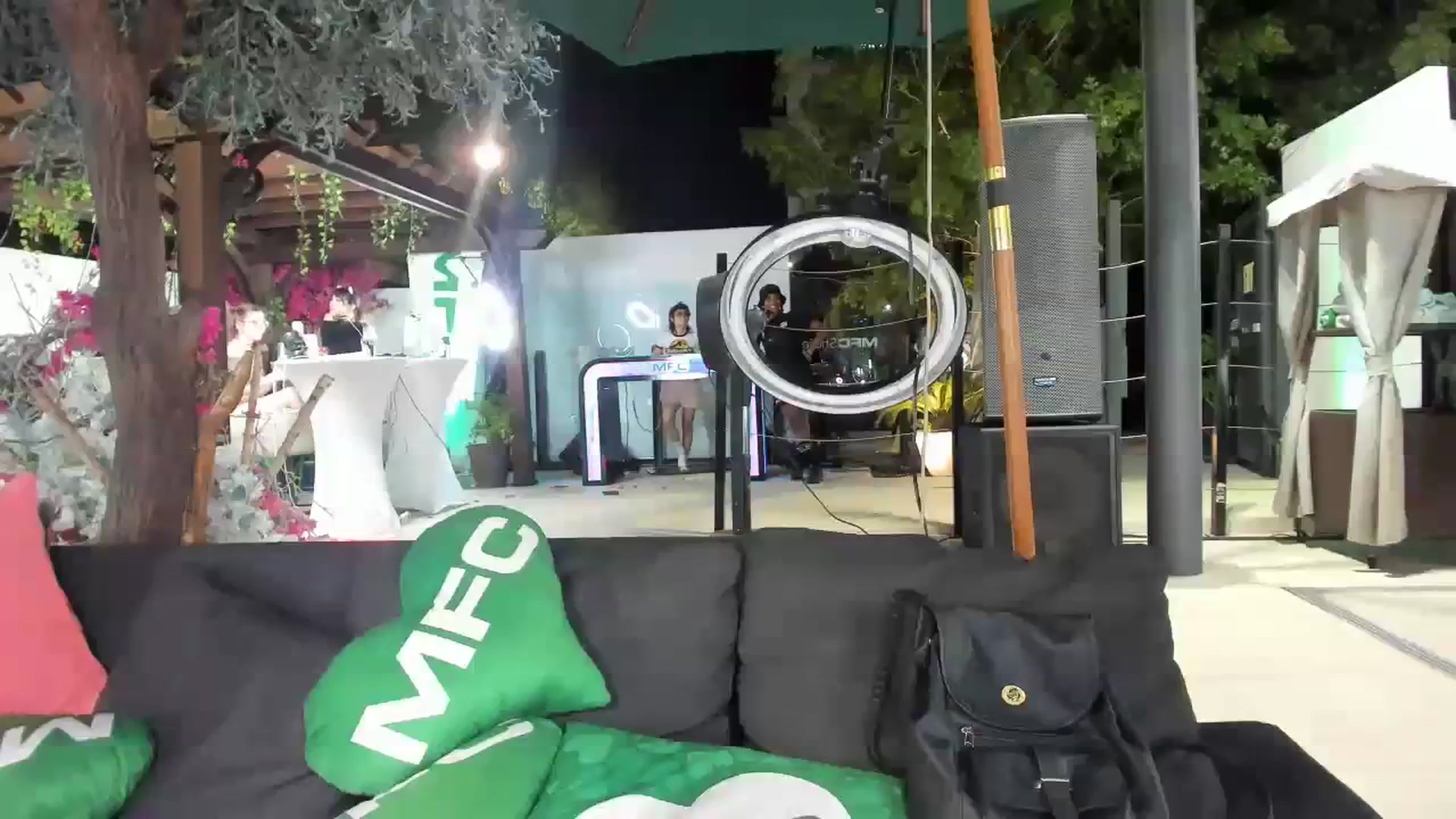 Gallery image thumbnail from GeminiJade69's myfreecams stream on, 10/11/2023, 03:35 image 18 of 20