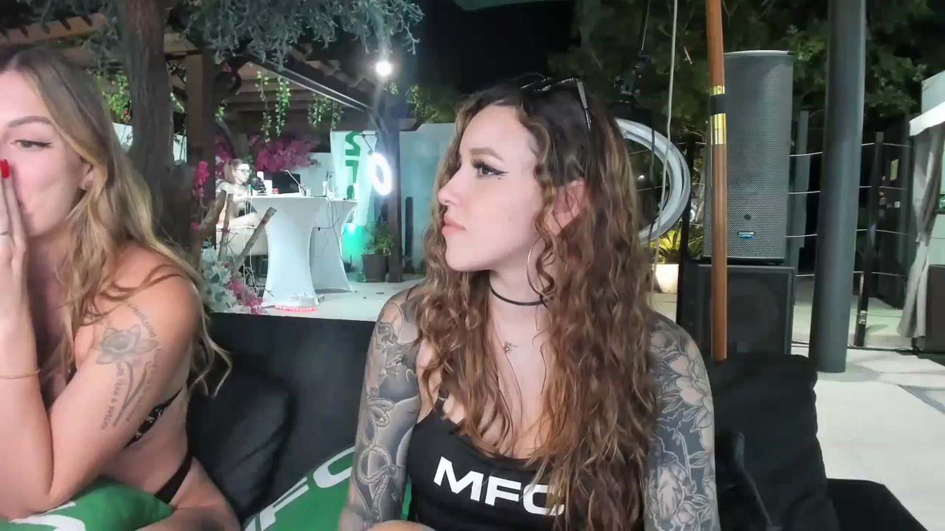 Gallery image thumbnail from GeminiJade69's myfreecams stream on, 10/11/2023, 03:35 image 10 of 20
