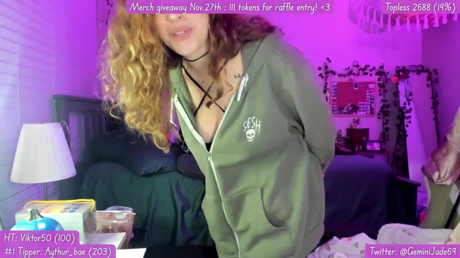 Gallery image thumbnail from GeminiJade69's myfreecams stream on, 10/26/2023, 06:54 image 12 of 20