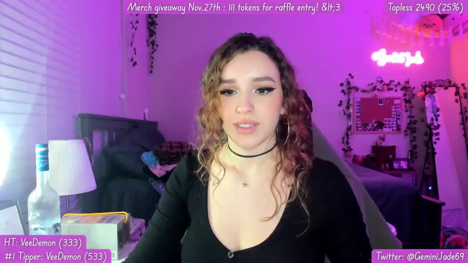 Gallery image thumbnail from GeminiJade69's myfreecams stream on, 10/27/2023, 07:12 image 16 of 20