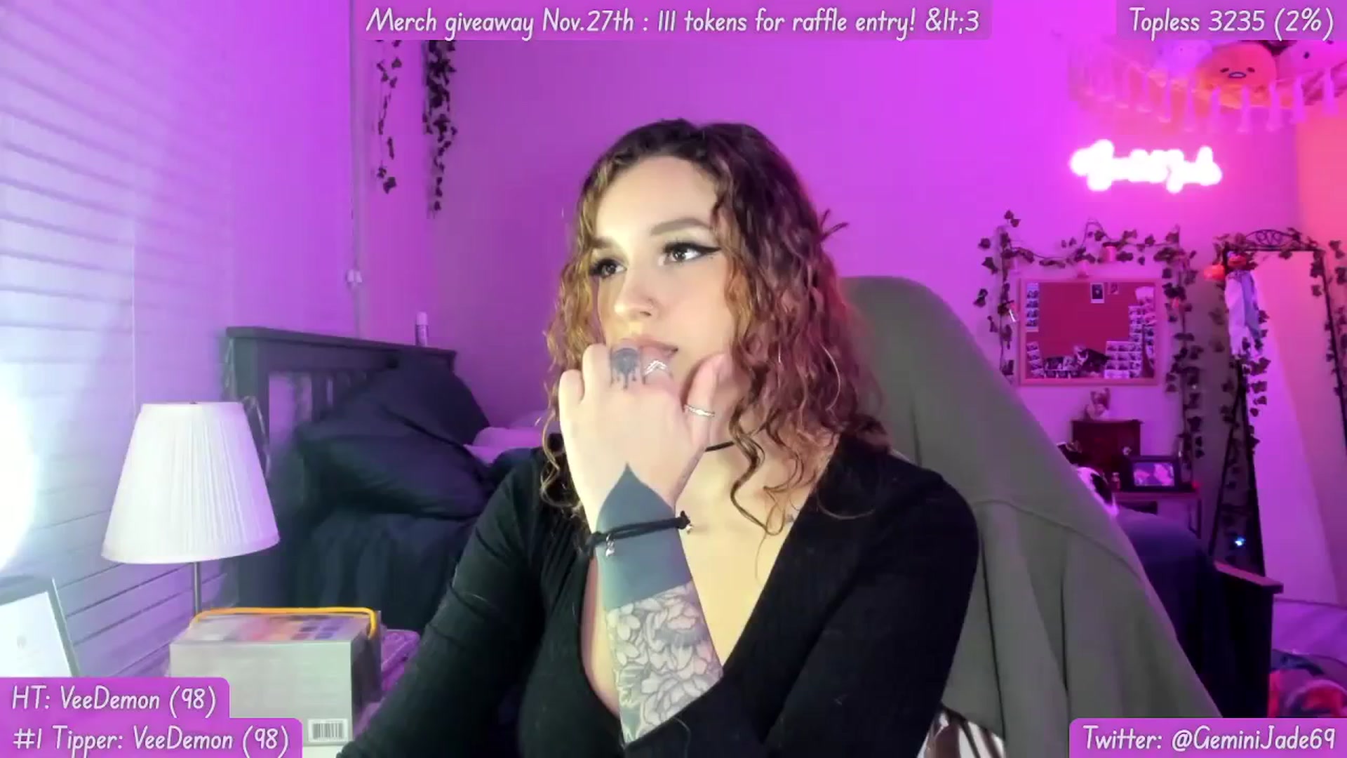 Gallery image thumbnail from GeminiJade69's myfreecams stream on, 10/27/2023, 07:12 image 1 of 20