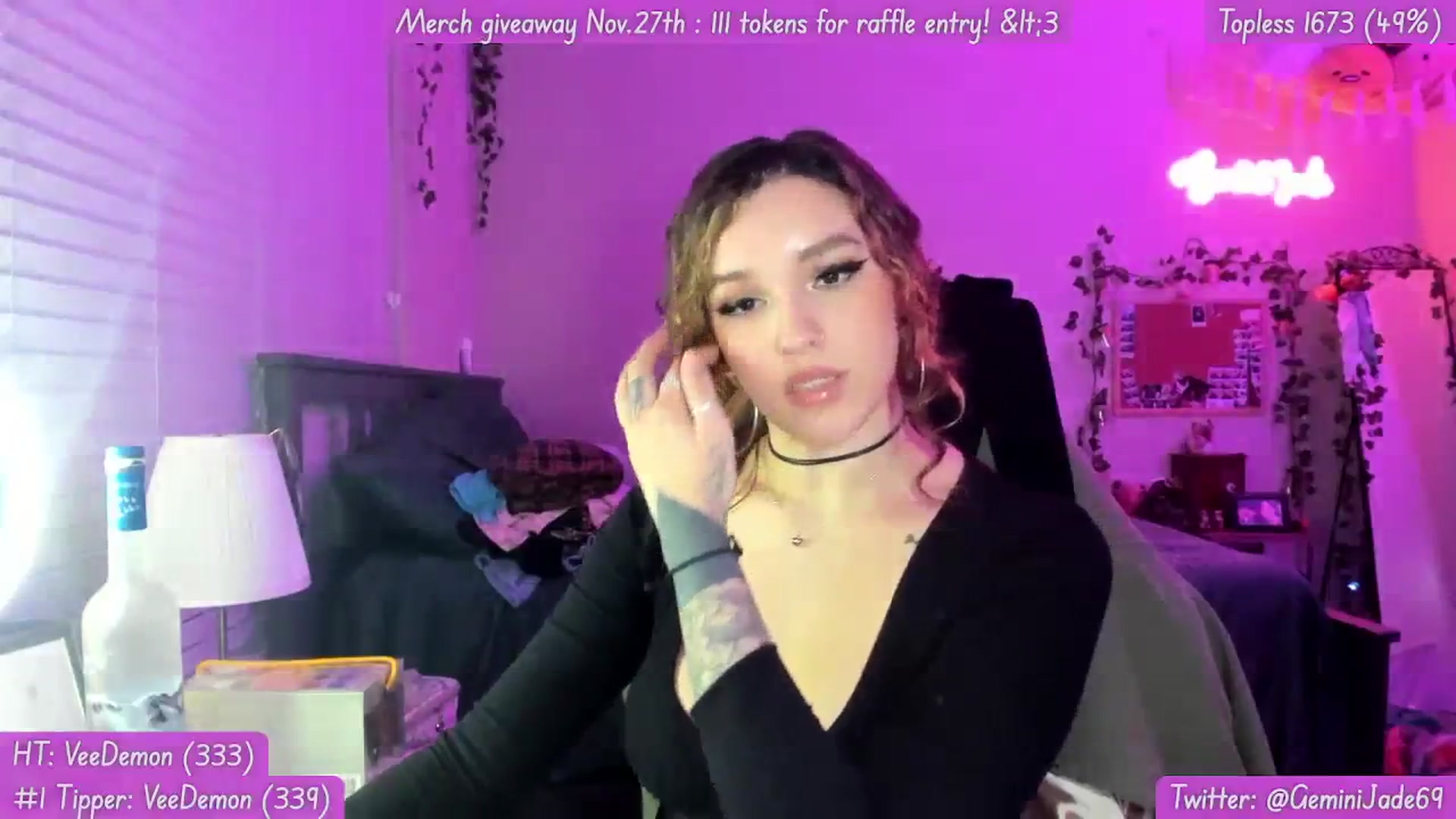 Gallery image thumbnail from GeminiJade69's myfreecams stream on, 10/27/2023, 07:54 image 17 of 20