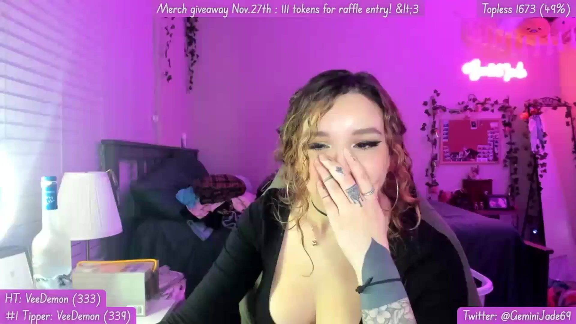 Gallery image thumbnail from GeminiJade69's myfreecams stream on, 10/27/2023, 07:54 image 19 of 20