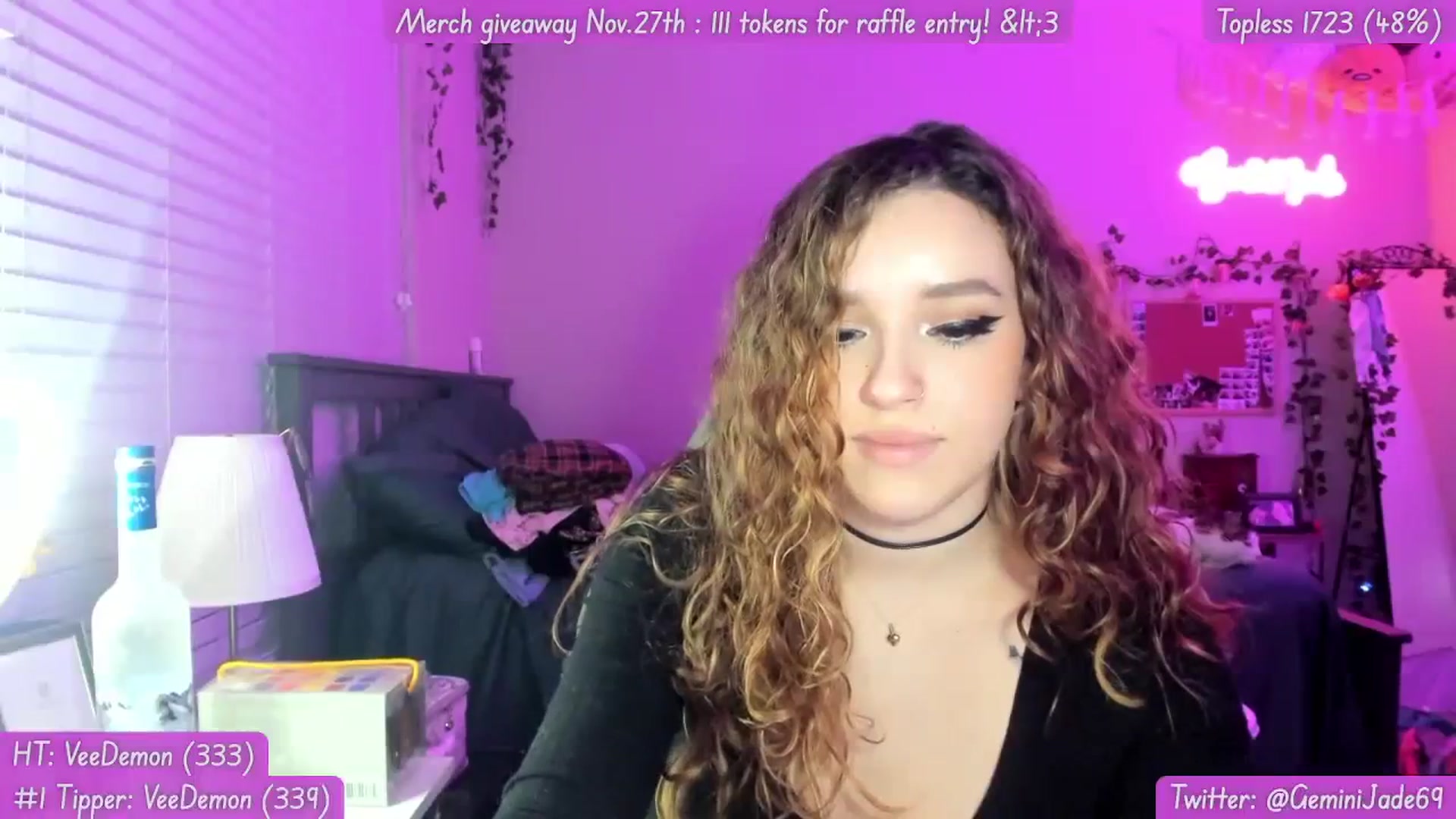 Gallery image thumbnail from GeminiJade69's myfreecams stream on, 10/27/2023, 07:54 image 7 of 20