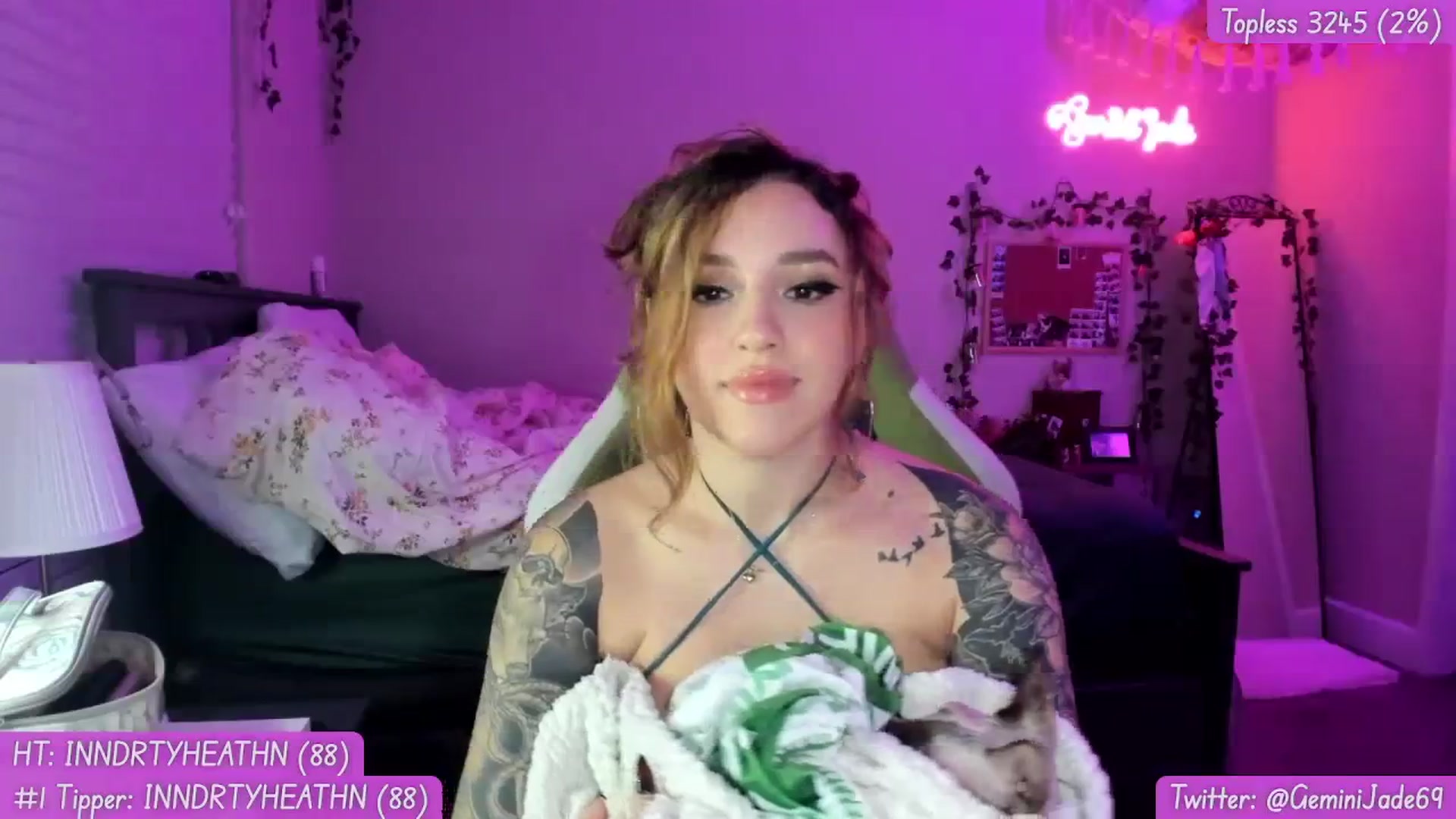 Gallery image thumbnail from GeminiJade69's myfreecams stream on, 11/10/2023, 06:22 image 13 of 20